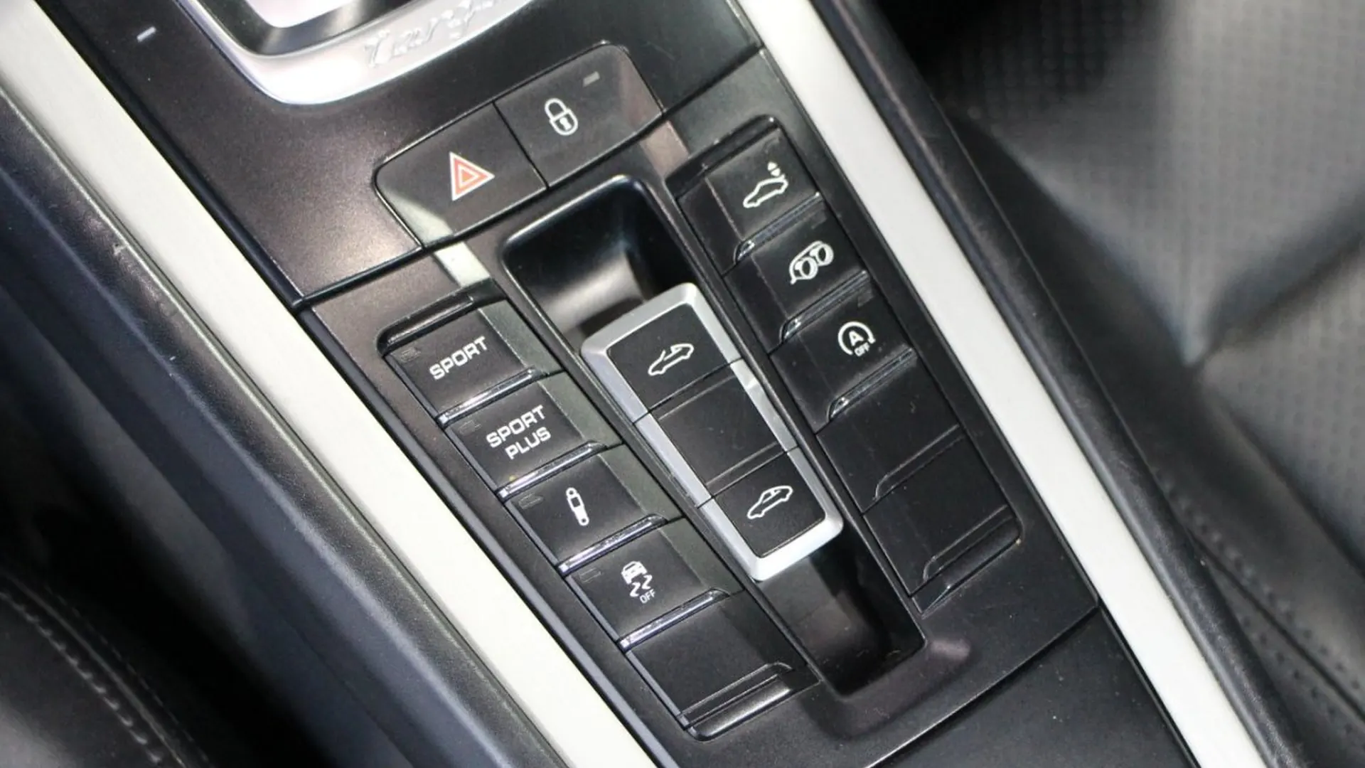 Porsche 911 — photo 16