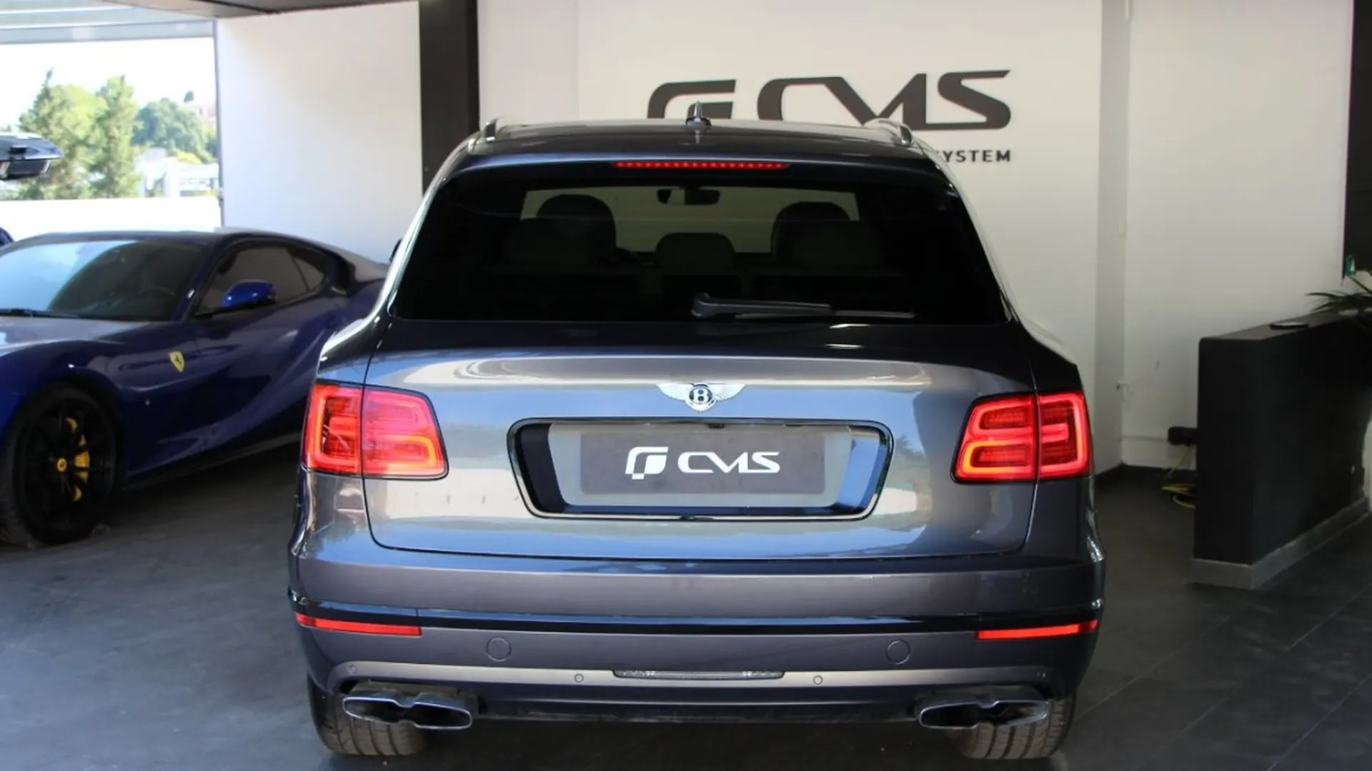 Bentley Bentayga — photo 4