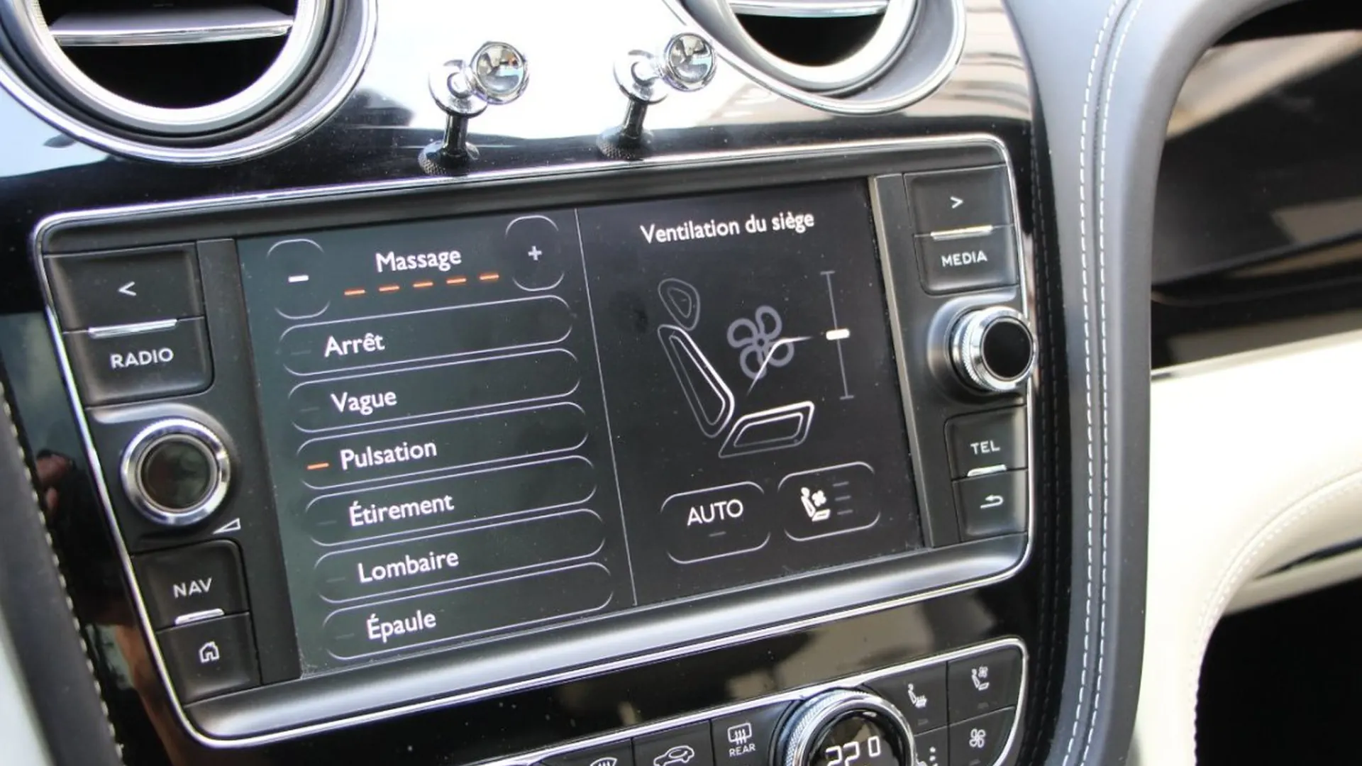 Bentley Bentayga — photo 14