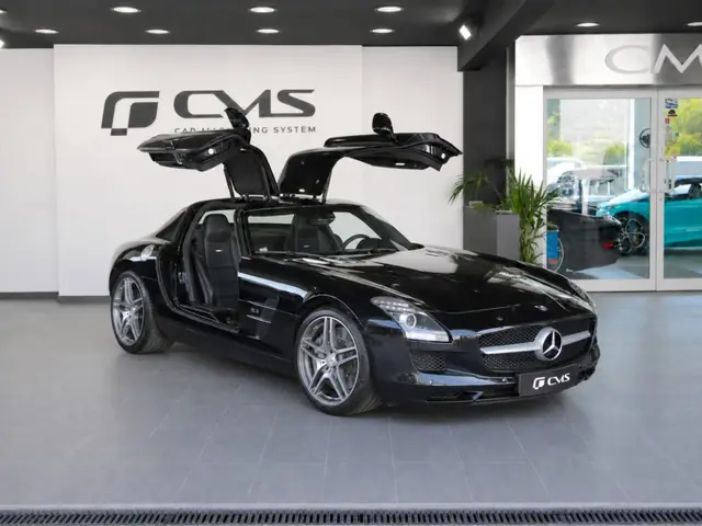 Mercedes-Benz SLS