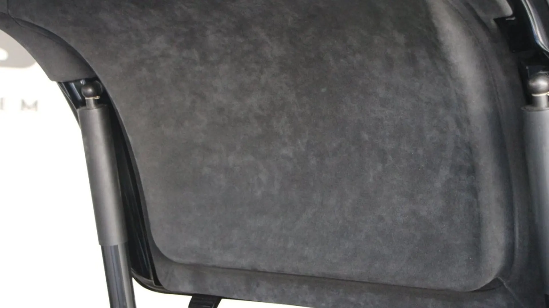 Mercedes-Benz SLS — photo 12