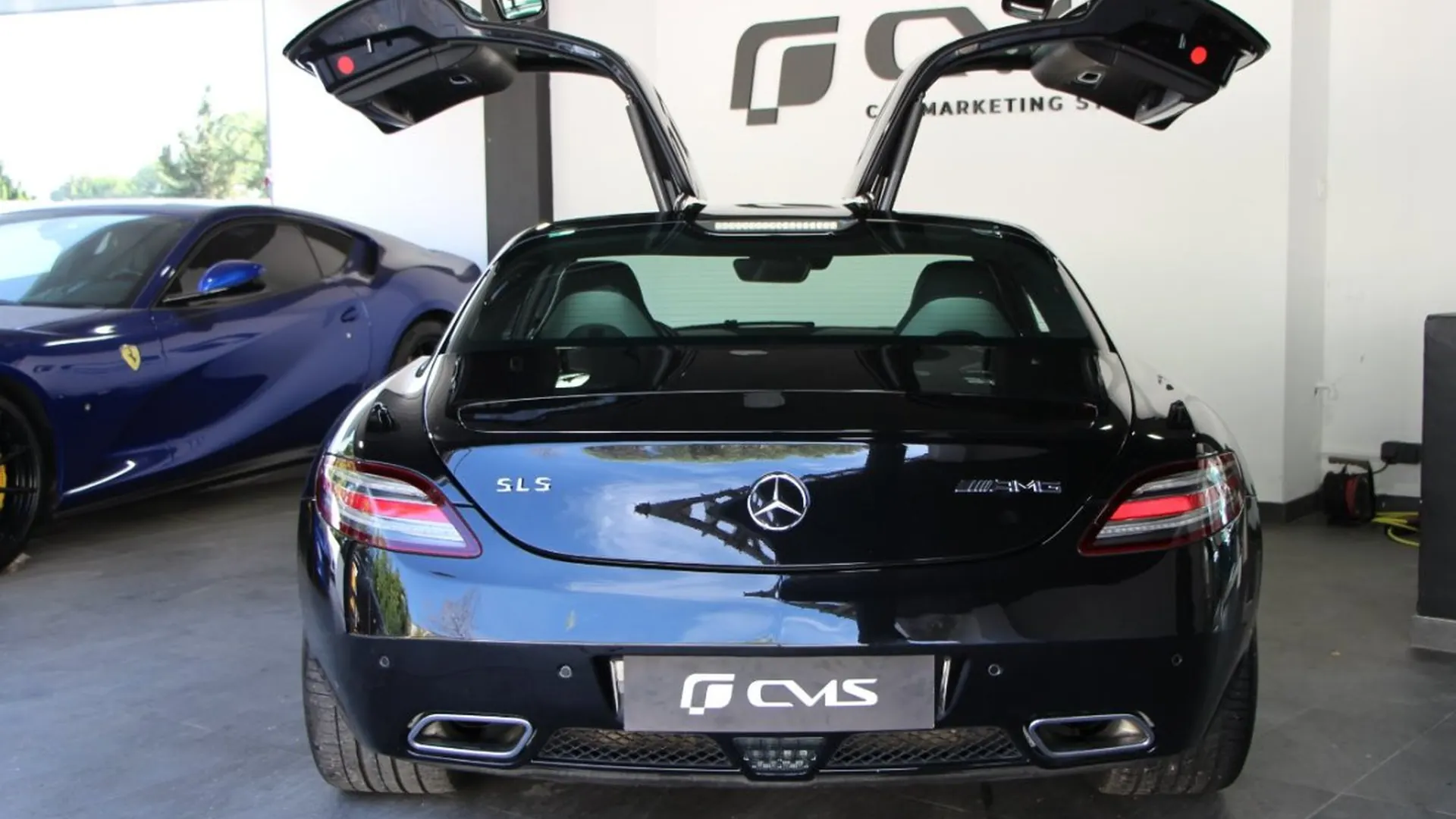 Mercedes-Benz SLS — photo 7