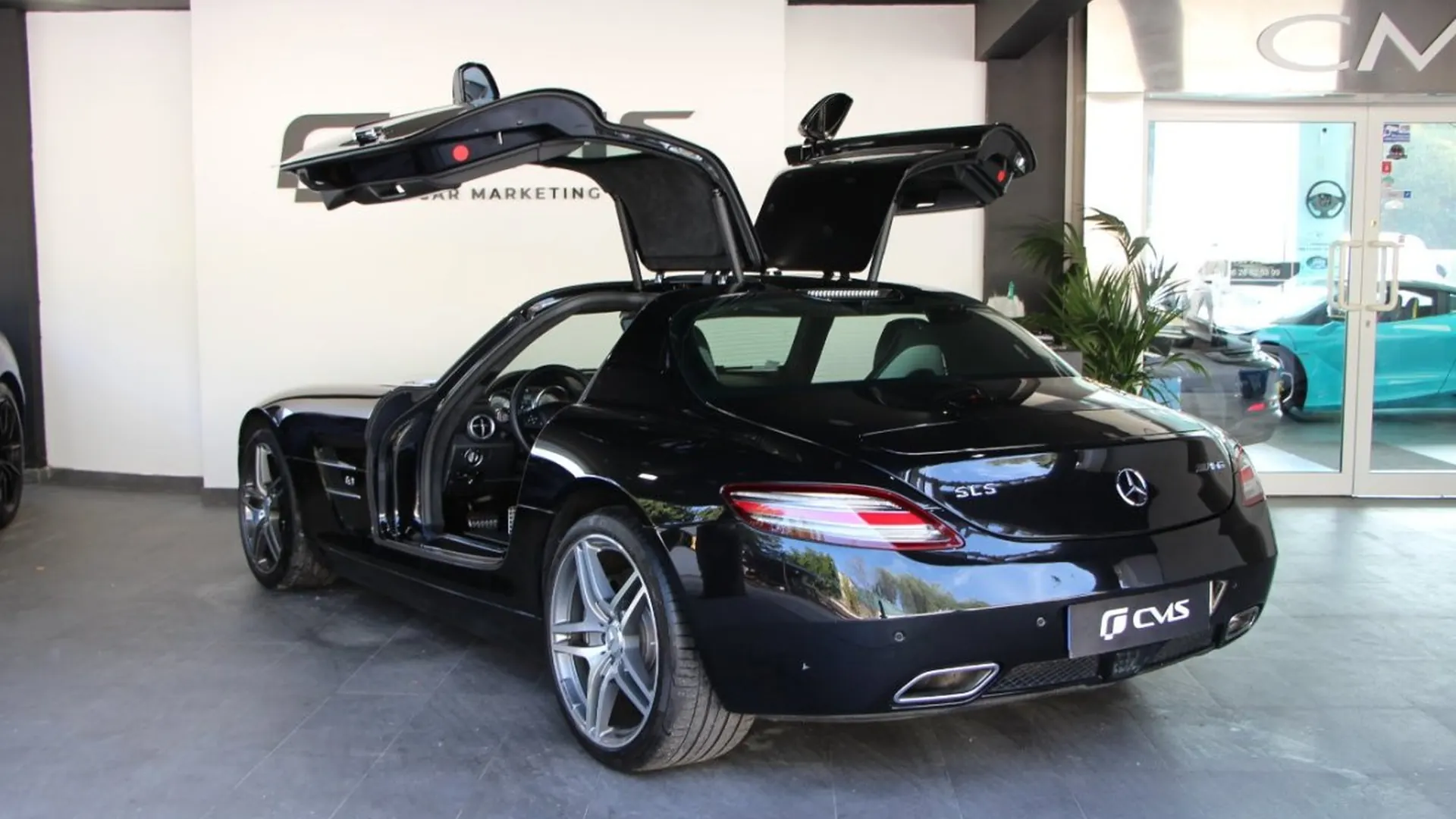Mercedes-Benz SLS — photo 6
