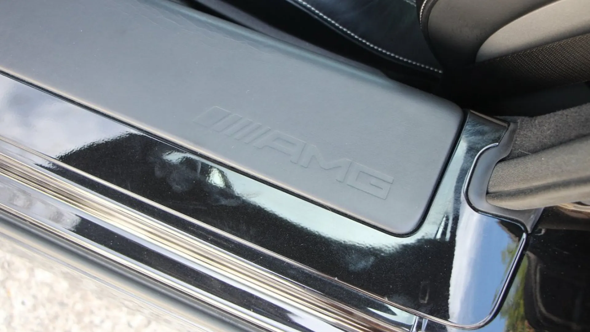 Mercedes-Benz SLS — photo 25
