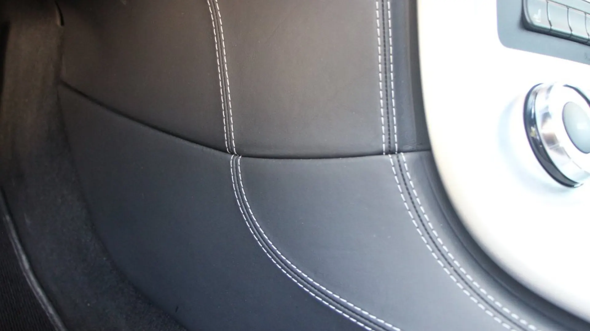 Mercedes-Benz SLS — photo 24