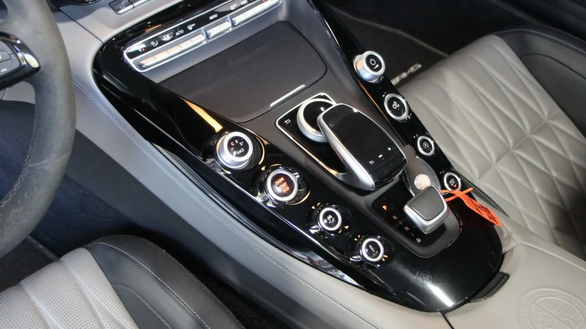 Mercedes-Benz AMG GT — photo 11