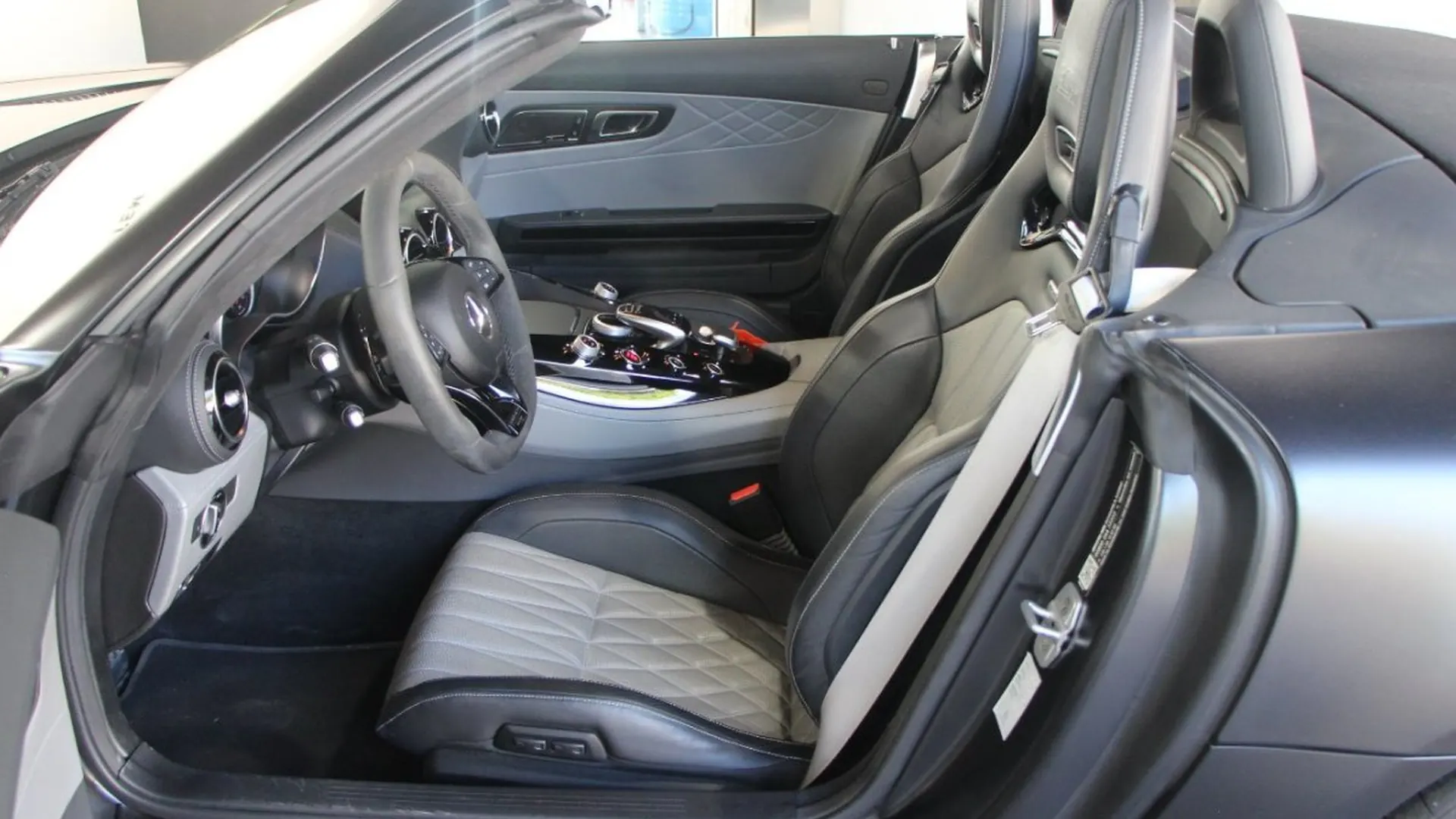 Mercedes-Benz AMG GT — photo 7