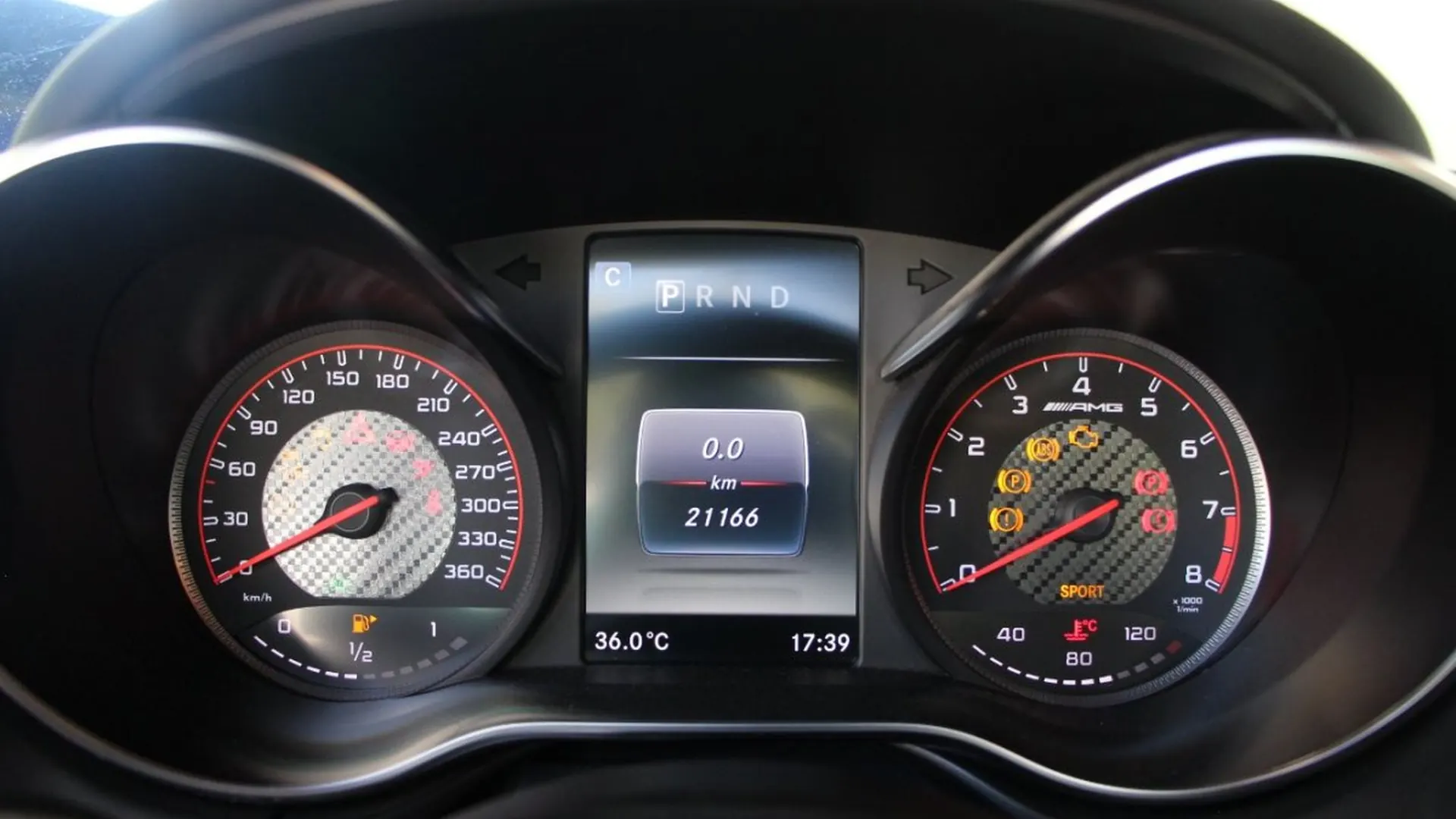 Mercedes-Benz AMG GT — photo 12