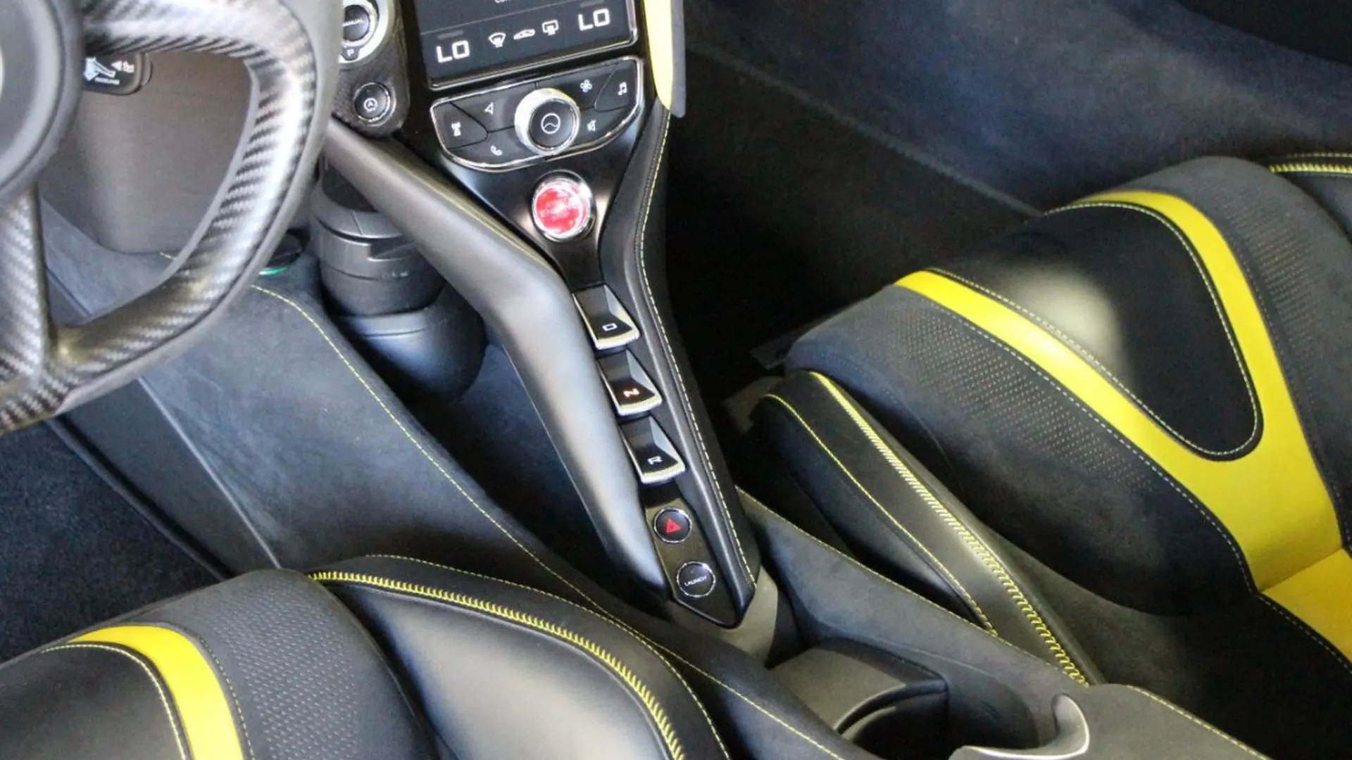 McLaren 720S — photo 14