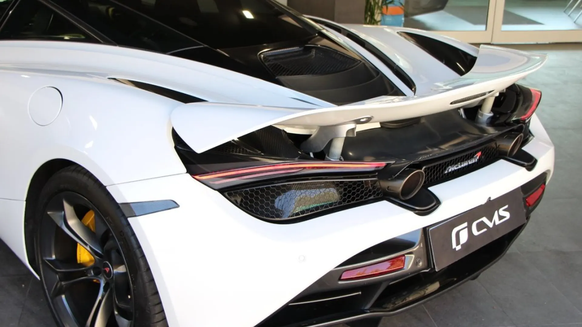 McLaren 720S — photo 7