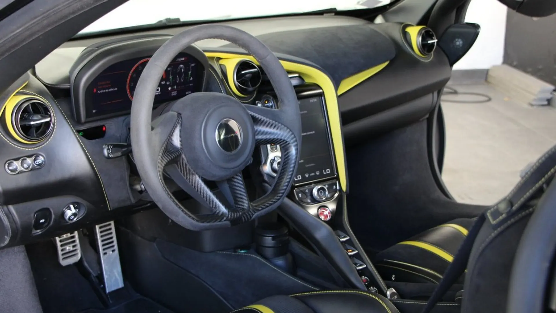 McLaren 720S — photo 9