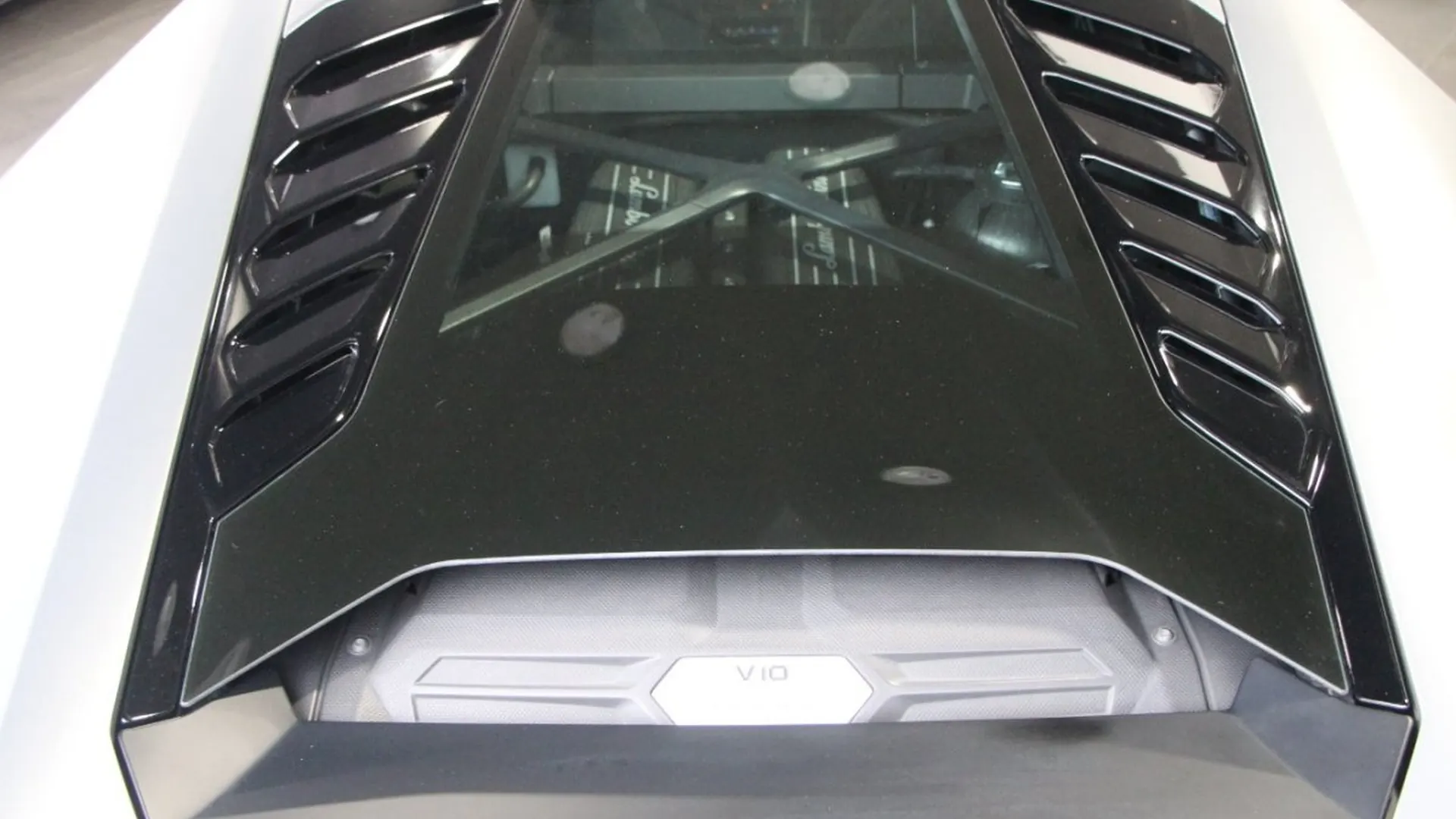 Lamborghini Huracan — photo 33