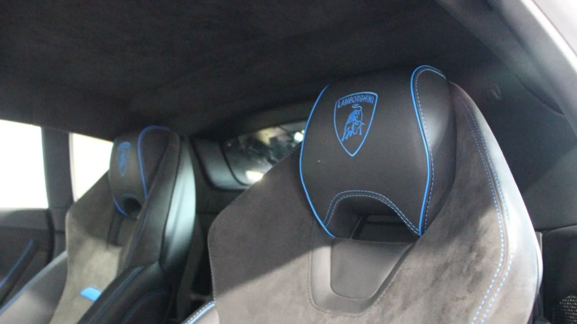 Lamborghini Huracan — photo 12