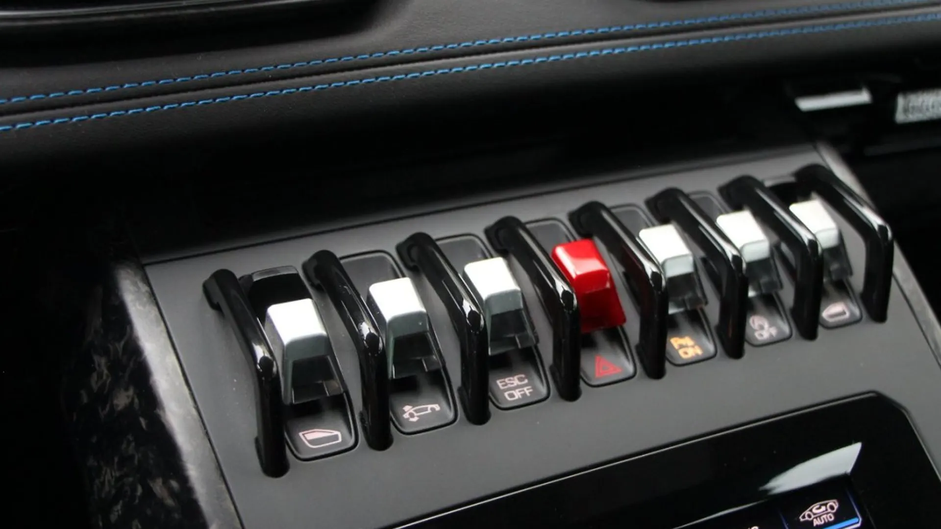 Lamborghini Huracan — photo 25