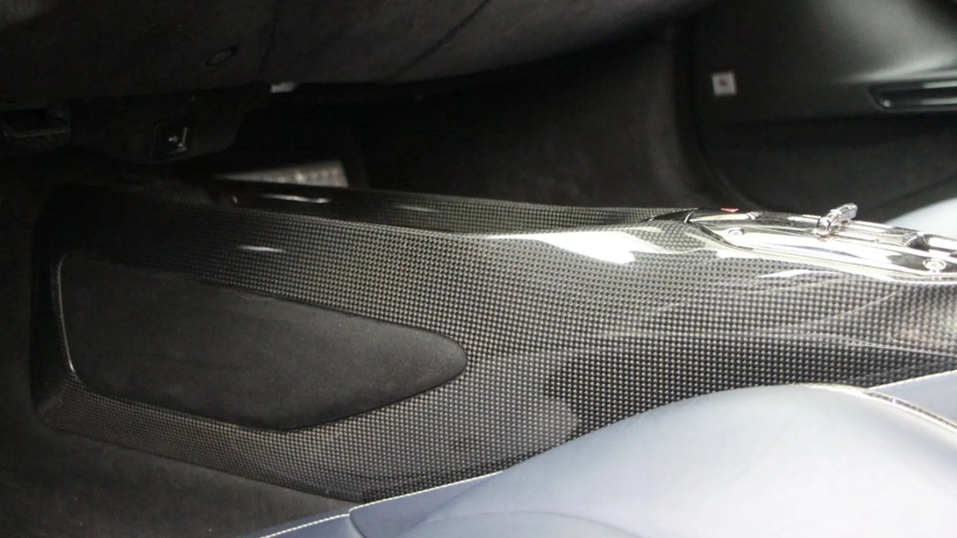 Ferrari SF90 — photo 39