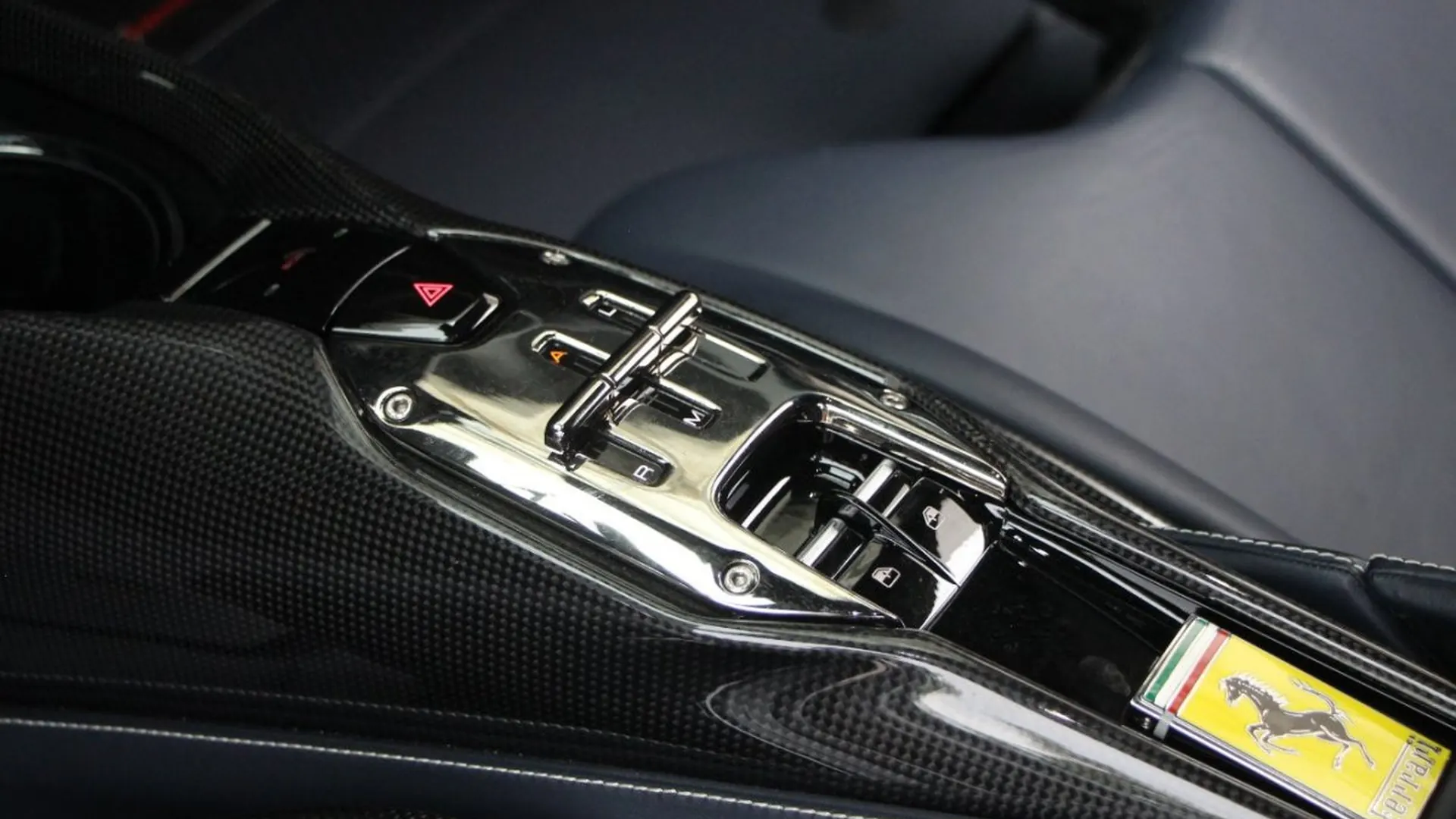 Ferrari SF90 — photo 38