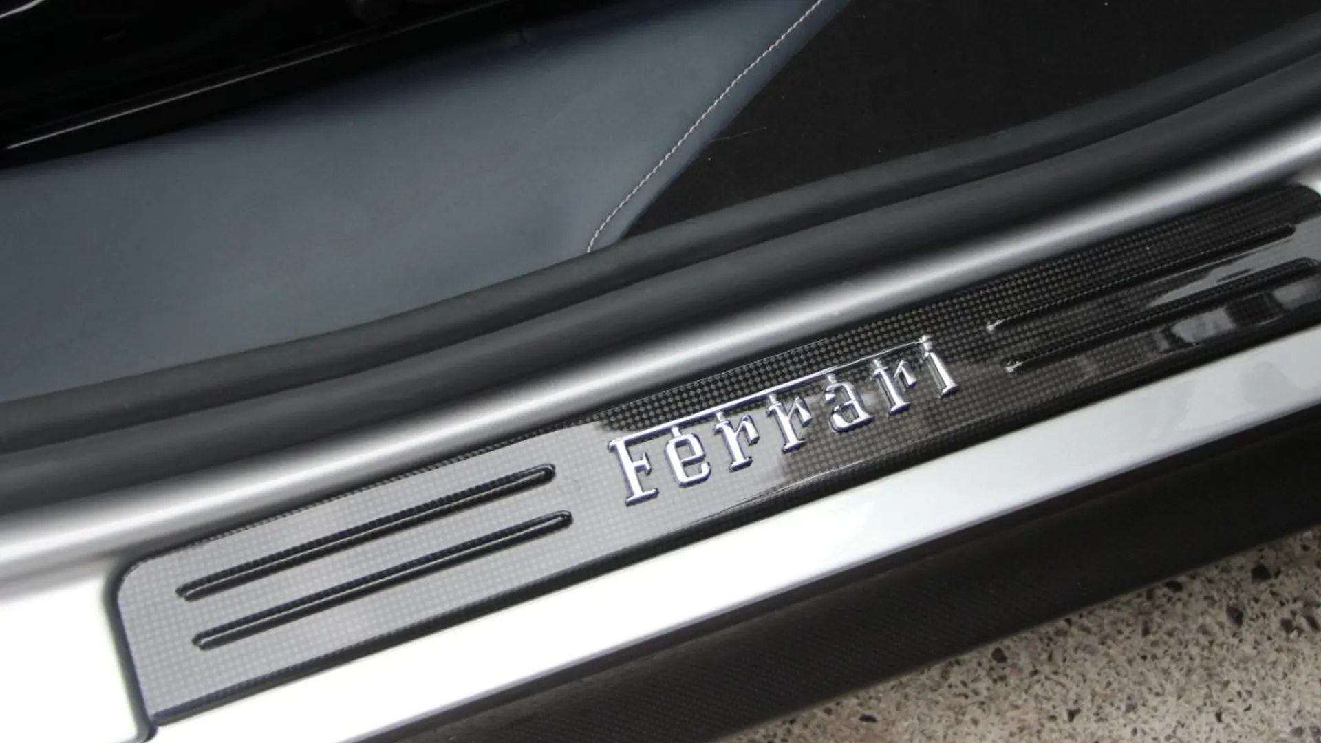 Ferrari SF90 — photo 35