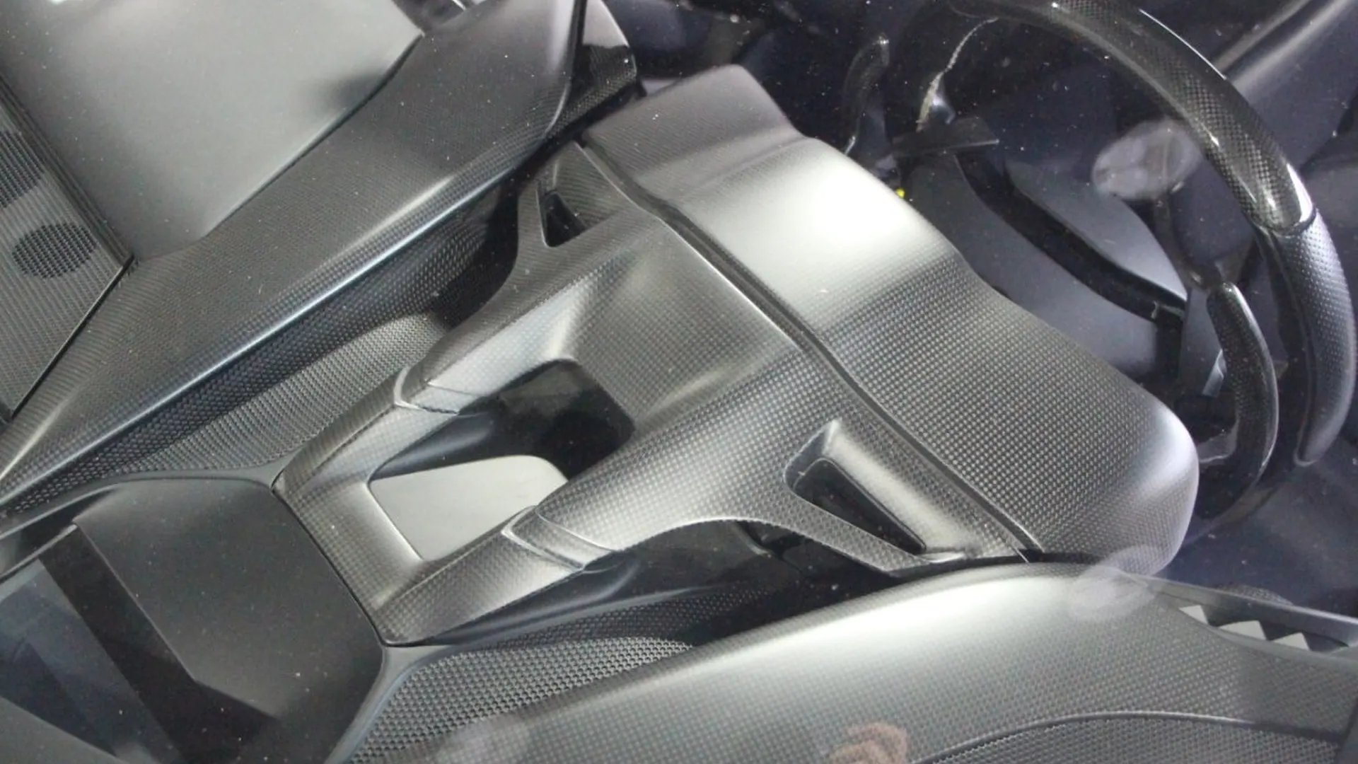 Ferrari SF90 — photo 43
