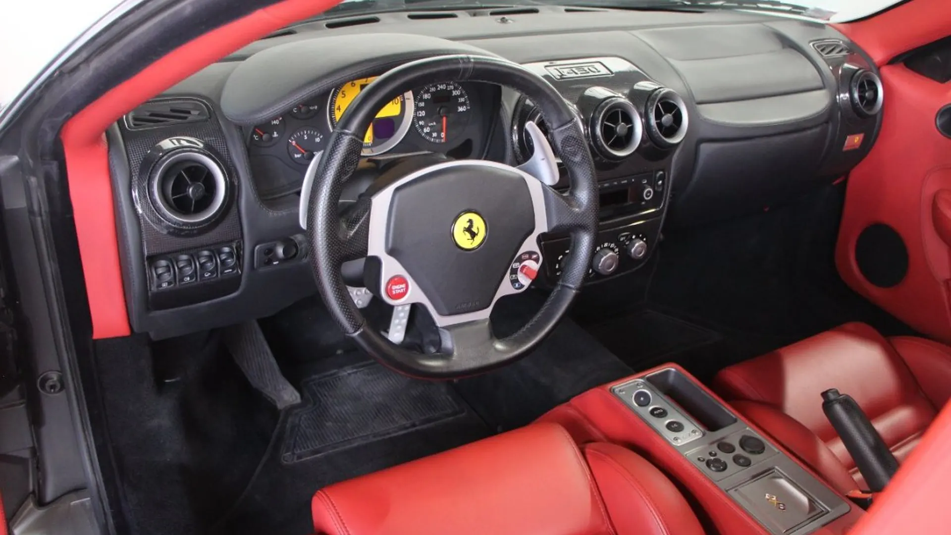 Ferrari F430 — photo 8