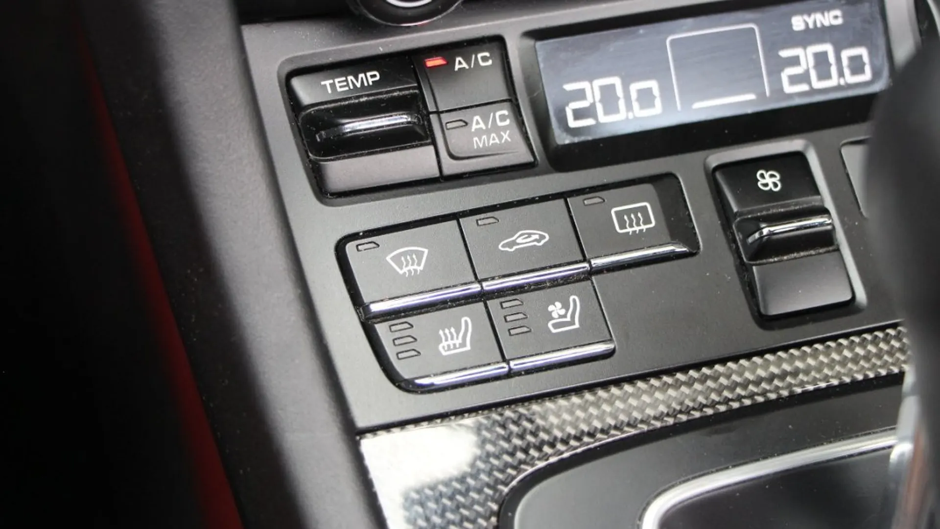 Porsche 911 — photo 24
