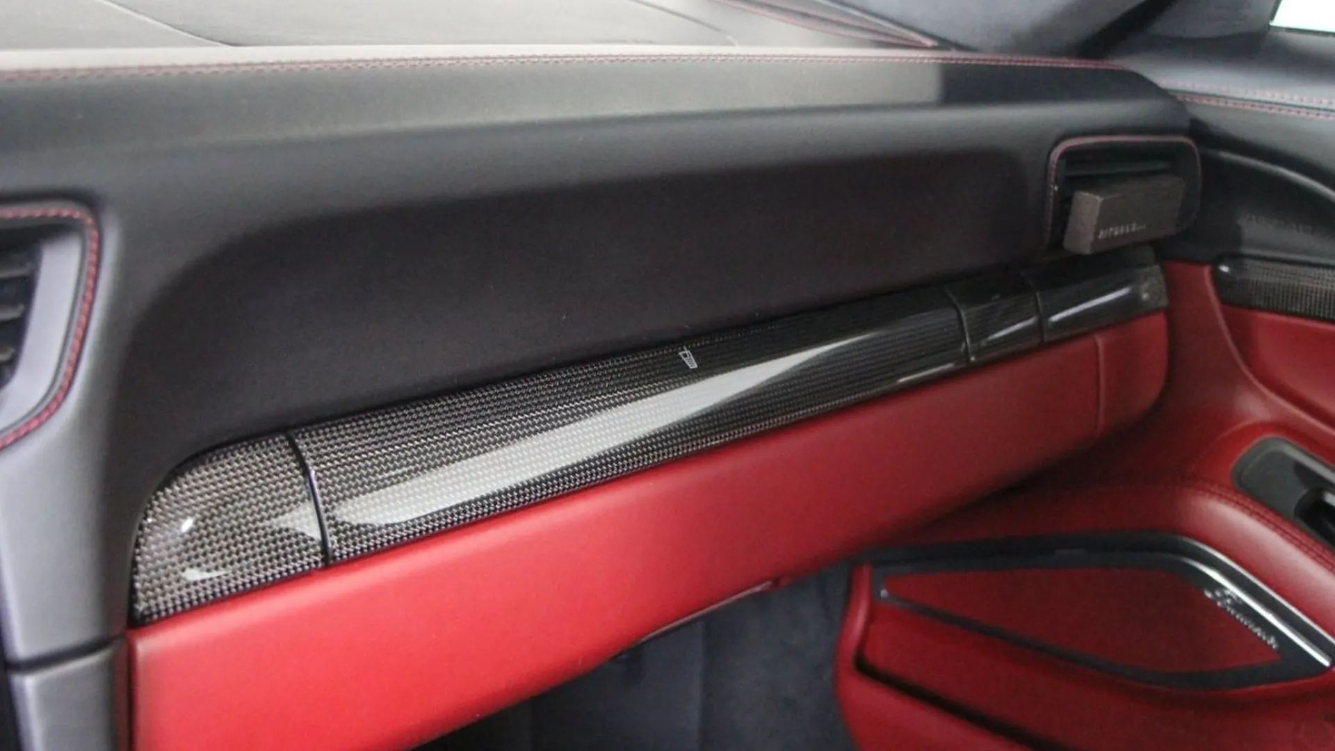Porsche 911 — photo 20