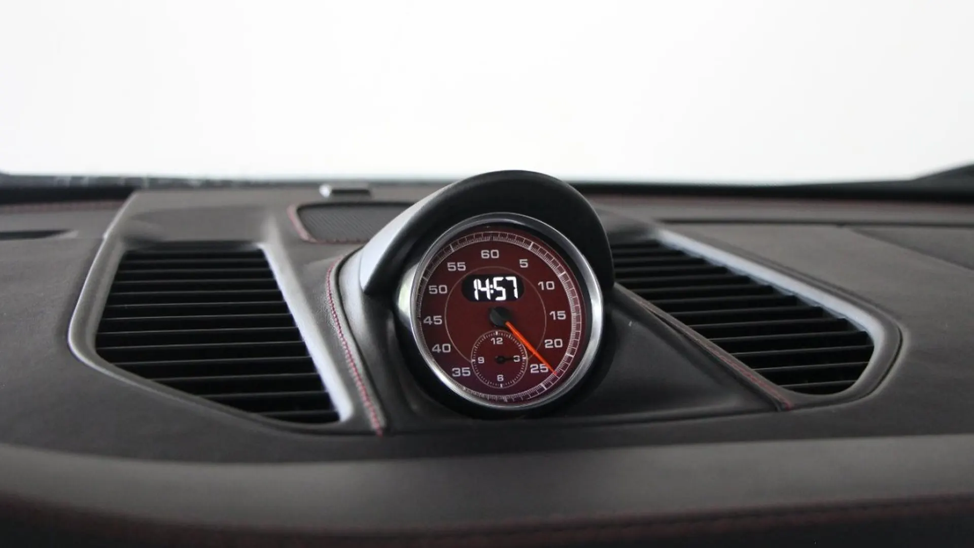 Porsche 911 — photo 16