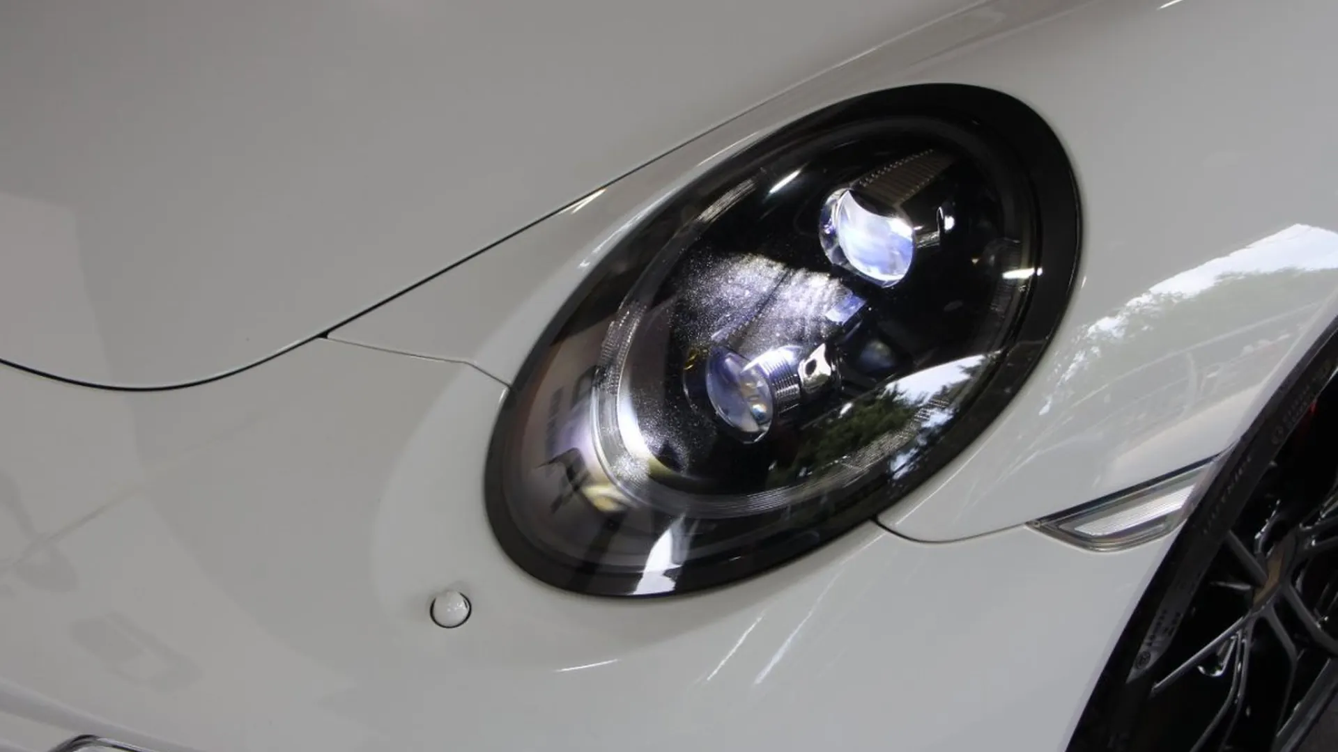 Porsche 911 — photo 35