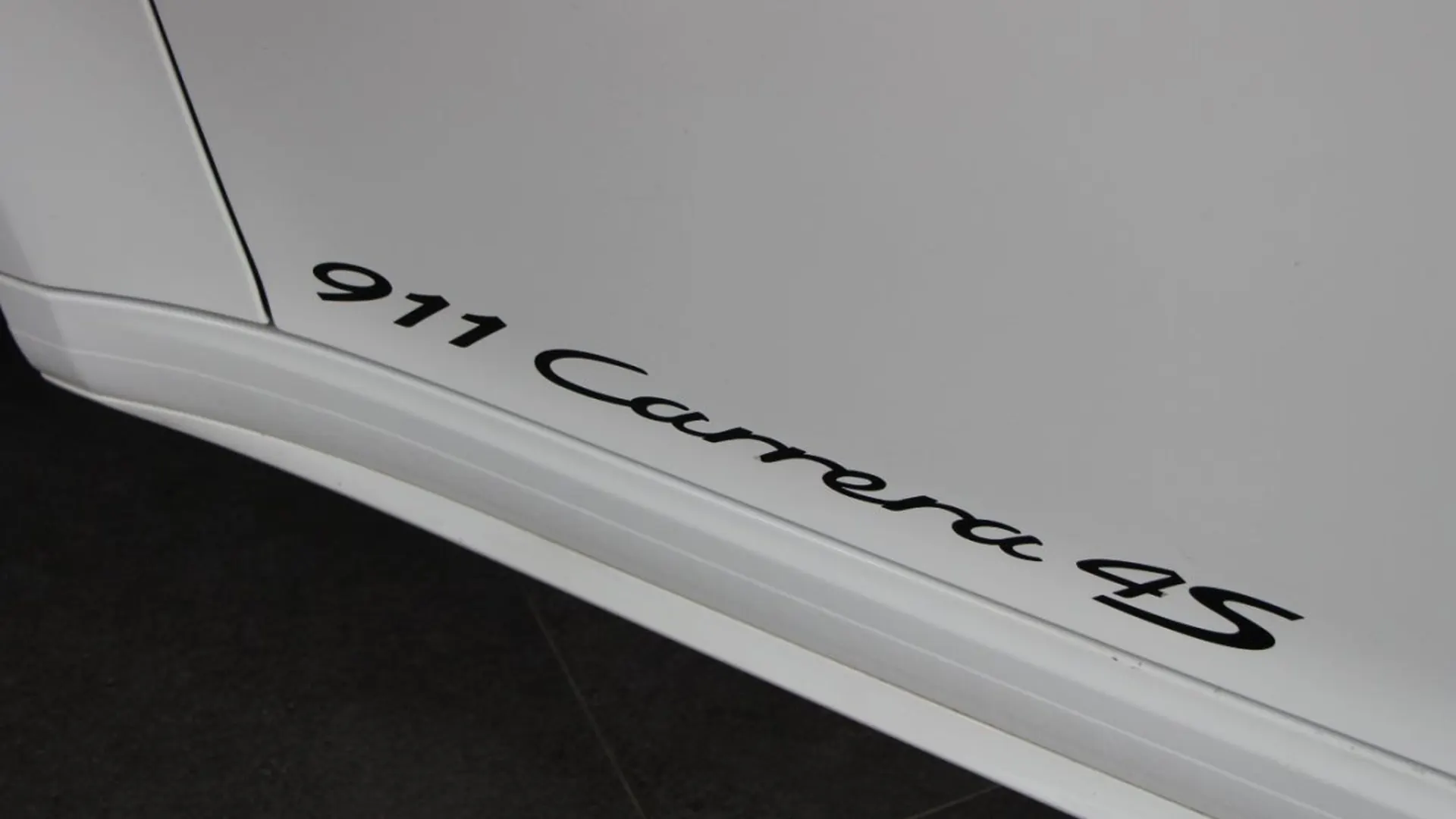 Porsche 911 — photo 6