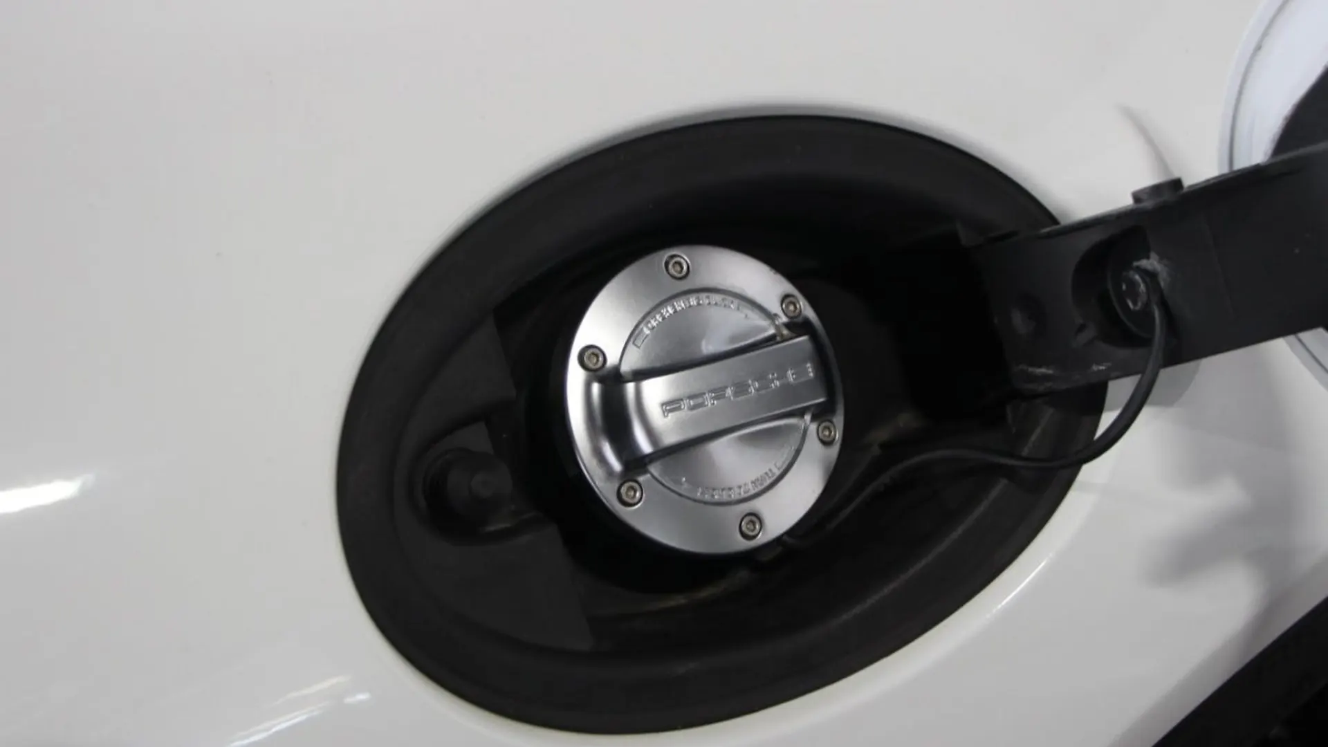 Porsche 911 — photo 38