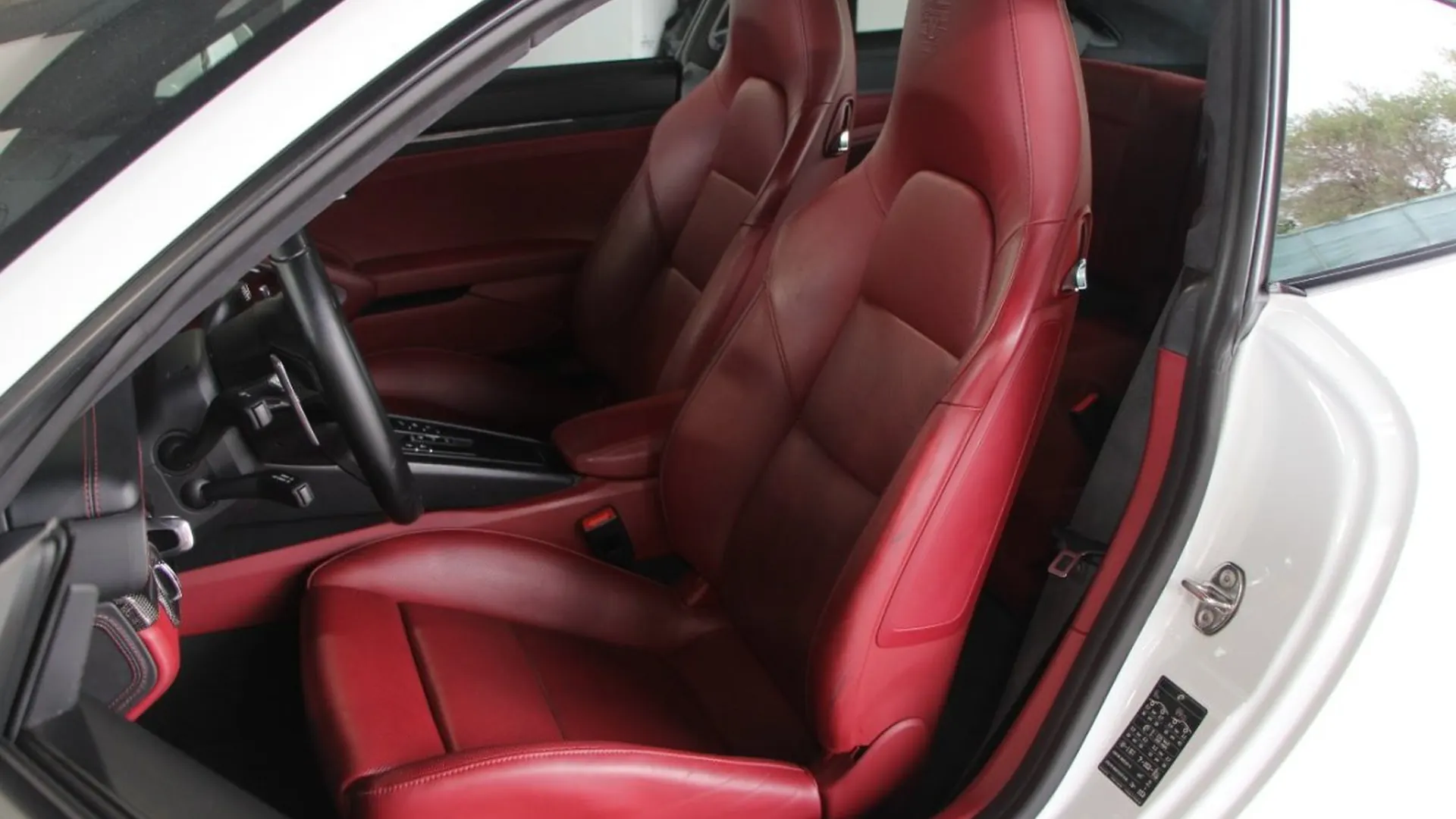 Porsche 911 — photo 10