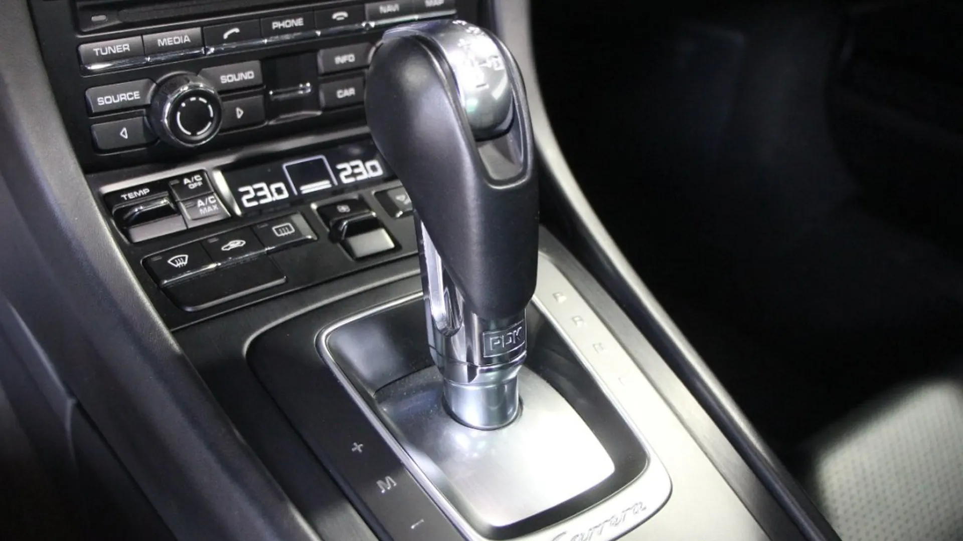 Porsche 911 — photo 15