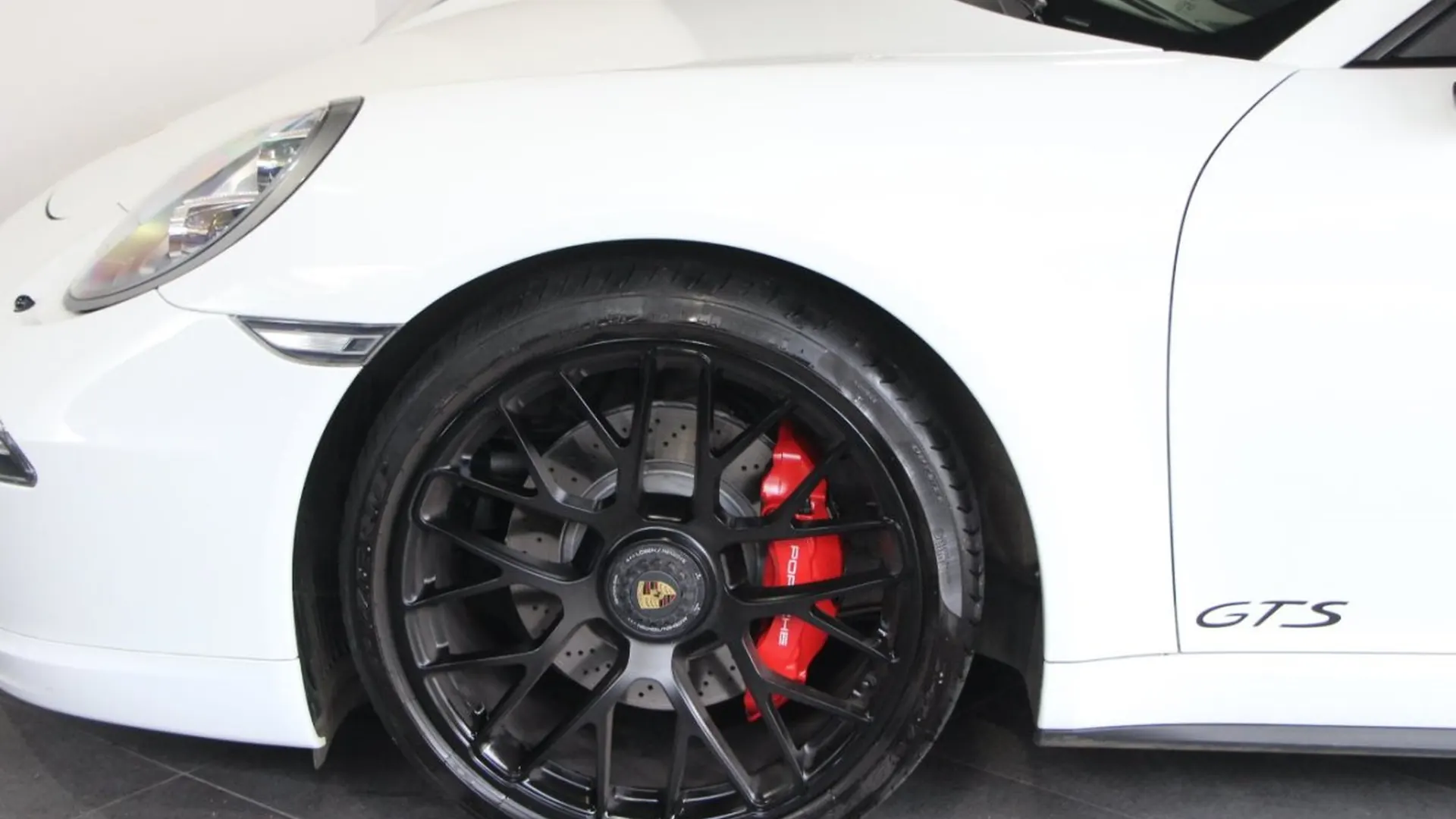 Porsche 911 — photo 7
