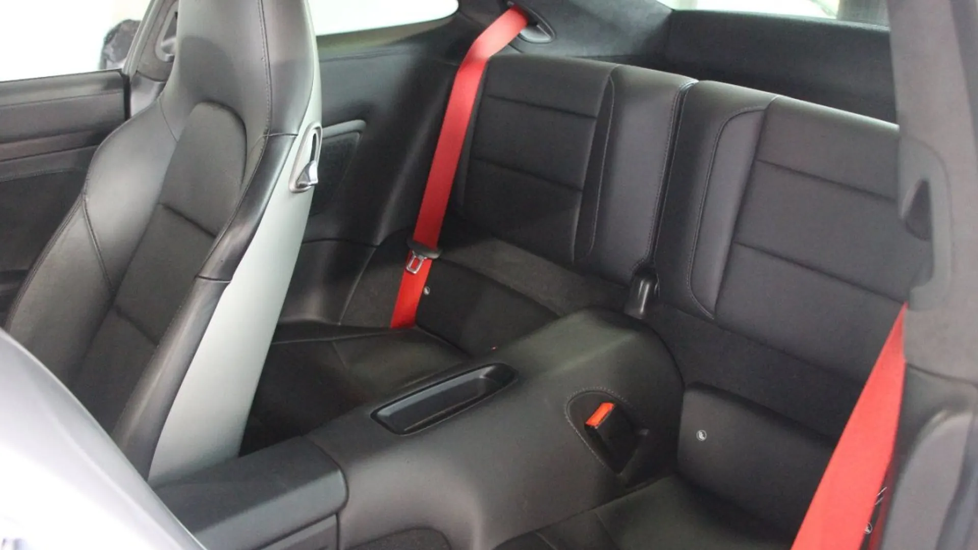 Porsche 911 — photo 11