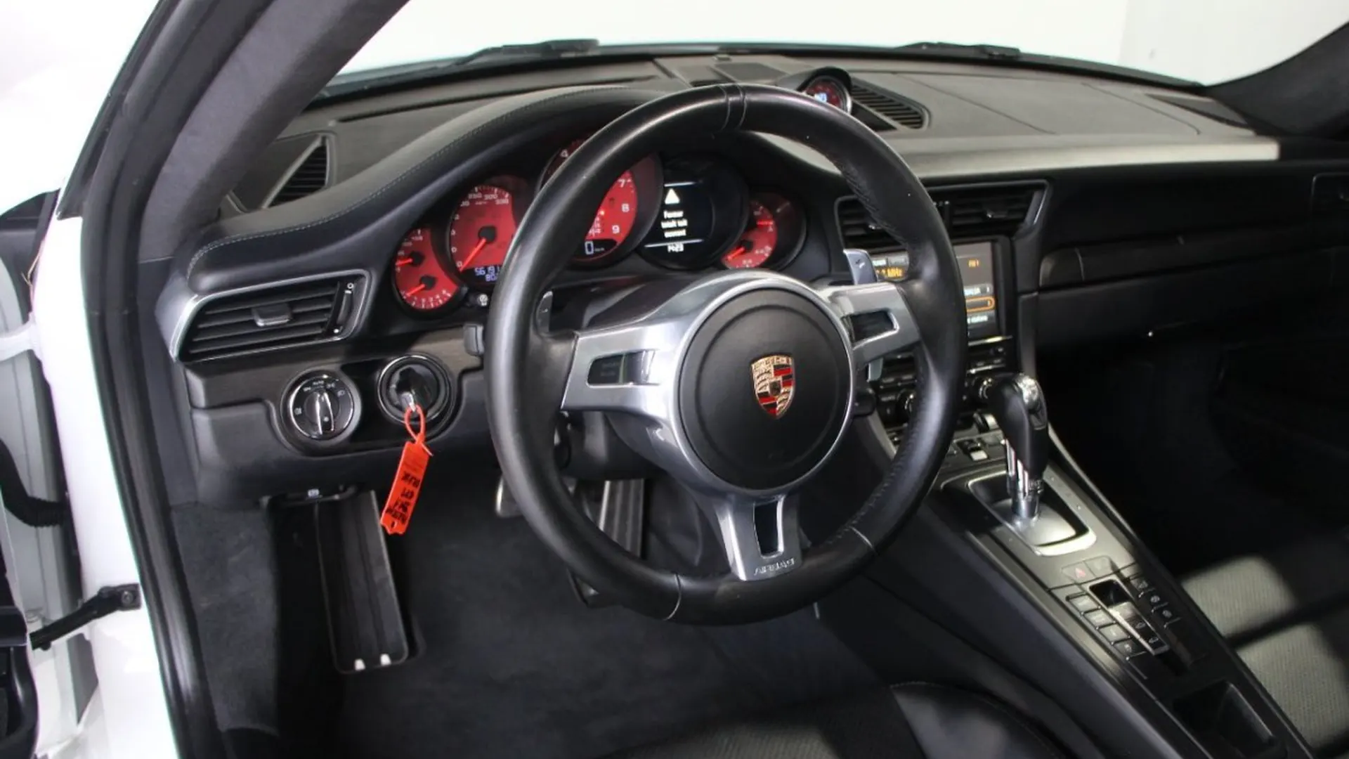 Porsche 911 — photo 8