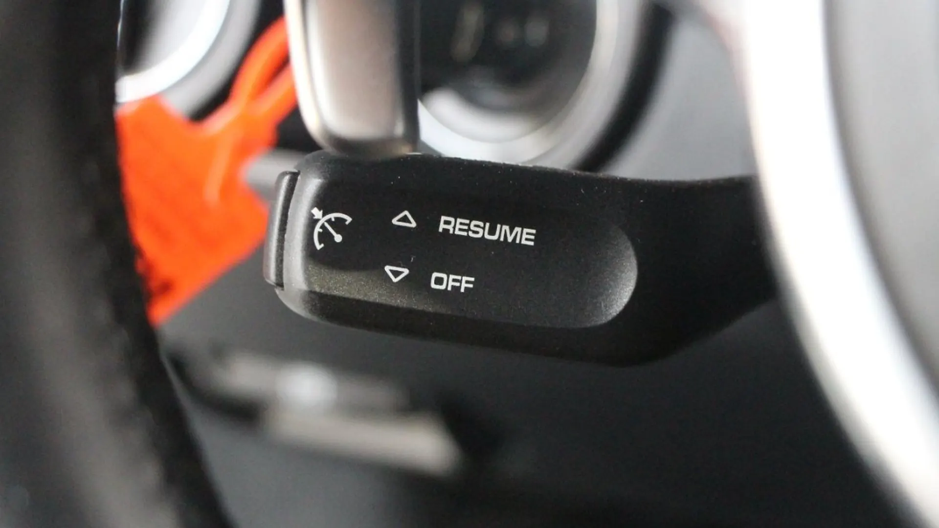 Porsche 911 — photo 17