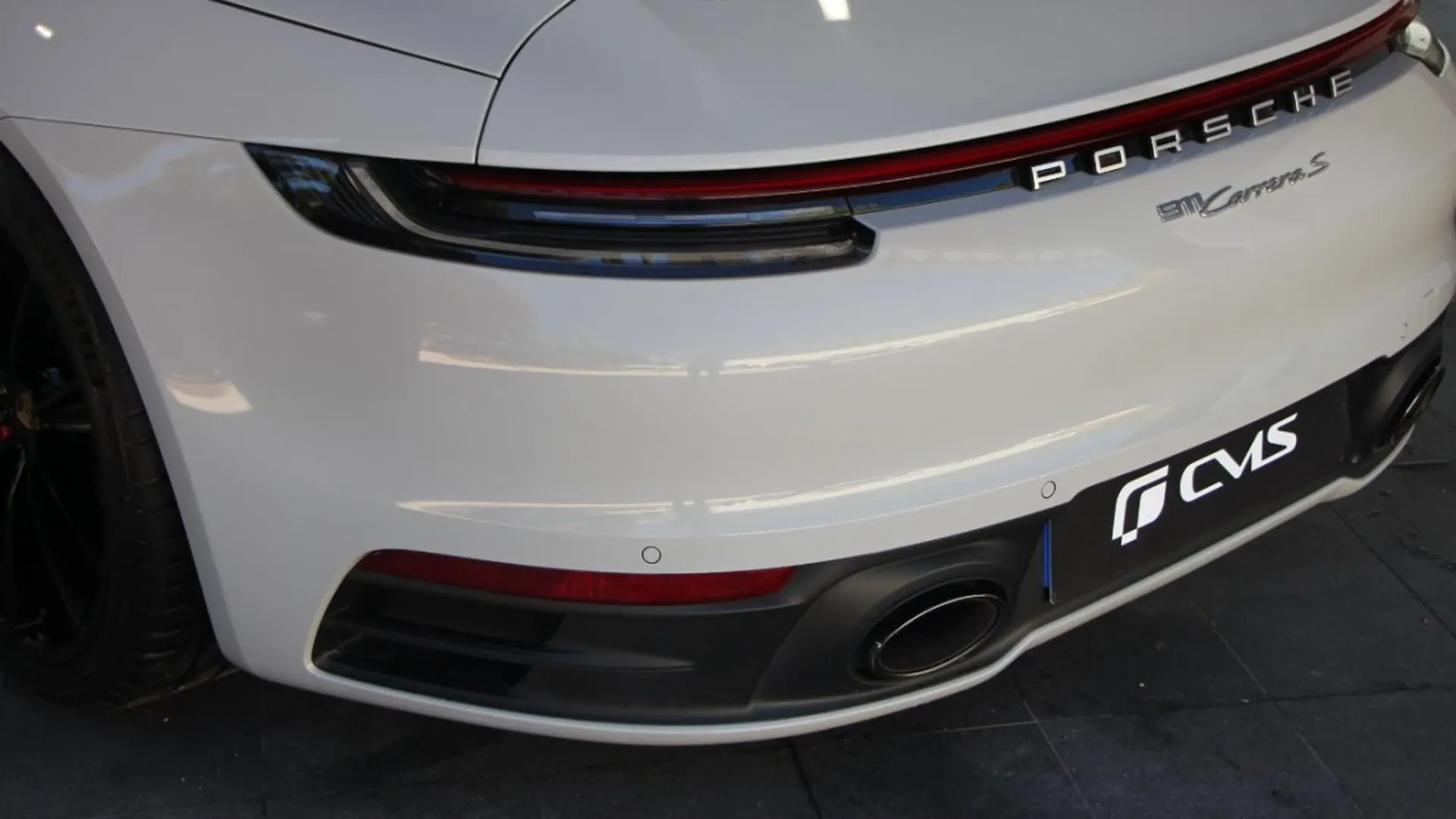 Porsche 911 — photo 6