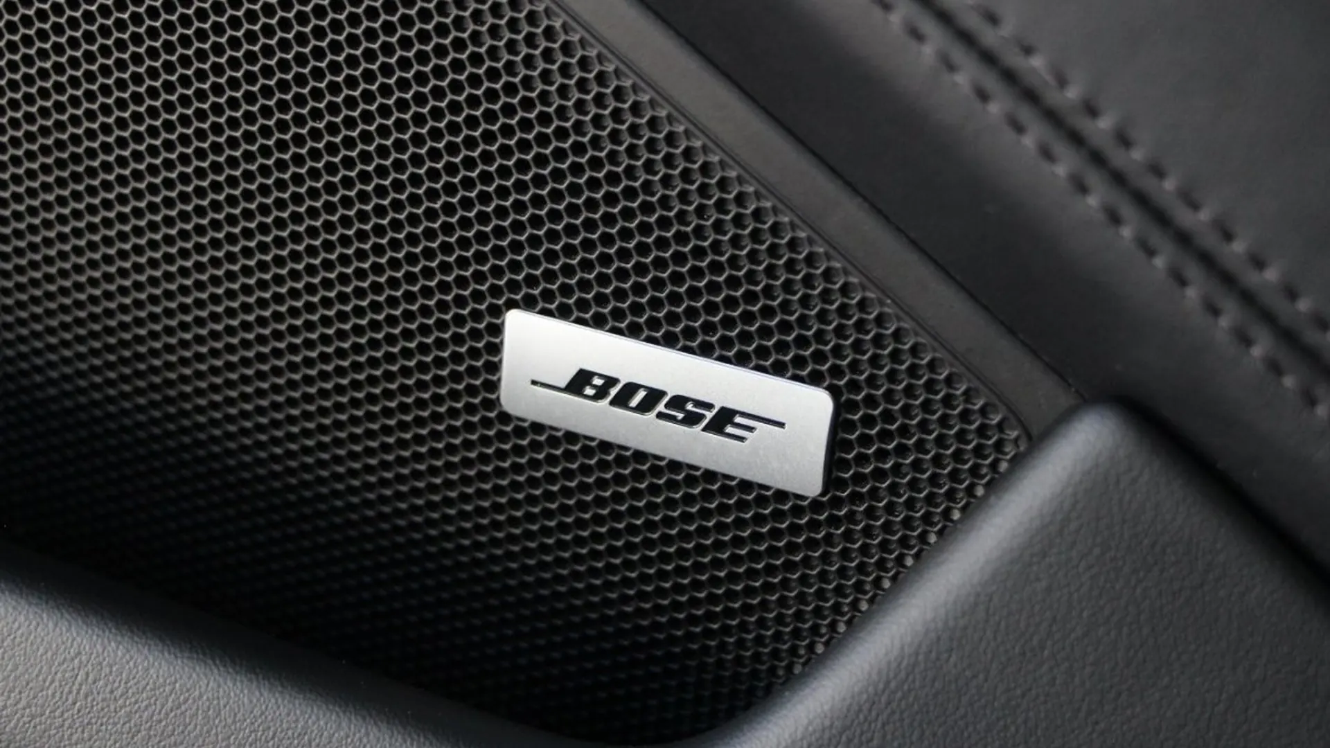 Porsche 911 — photo 13
