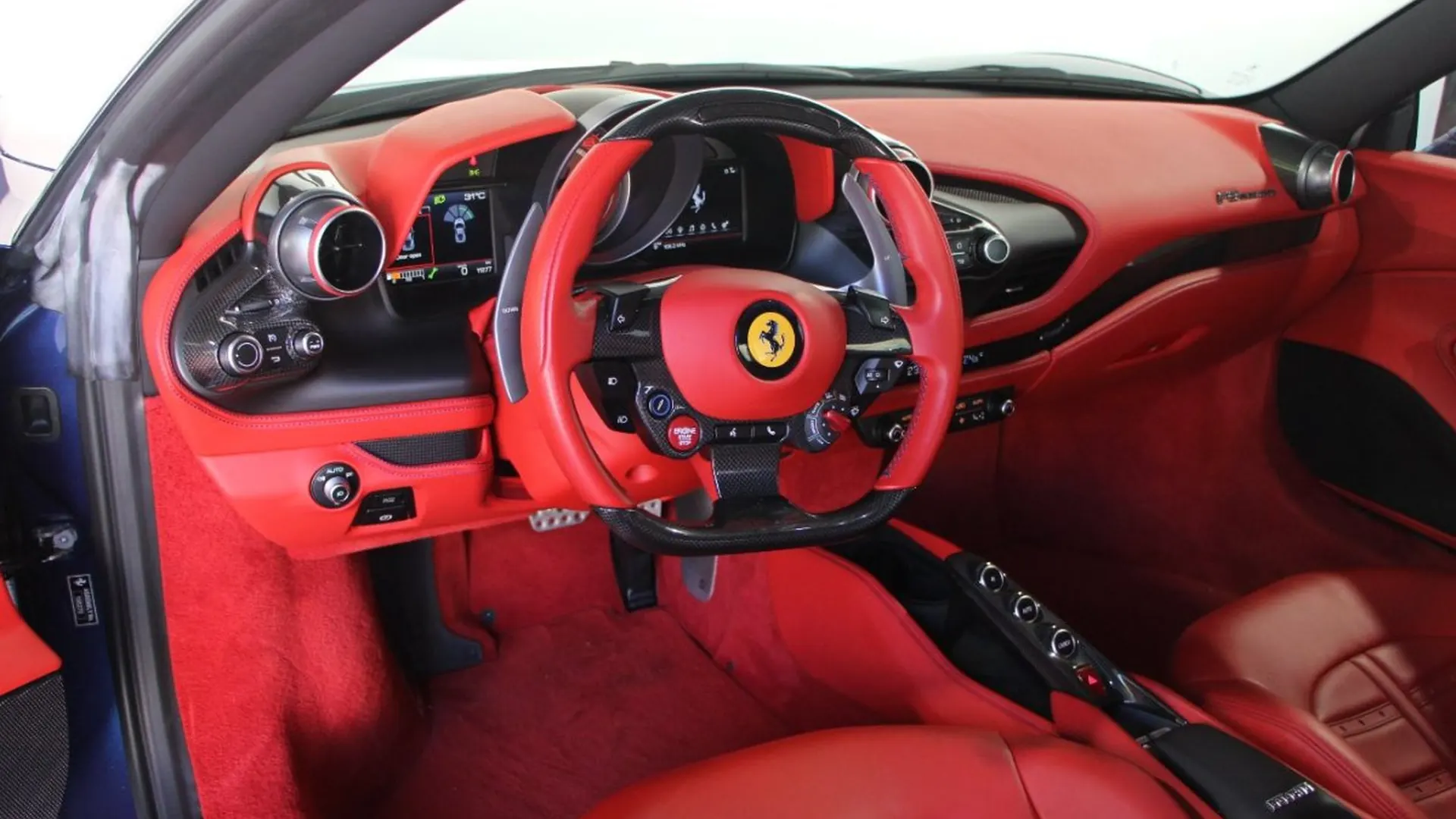 Ferrari F8 — photo 10