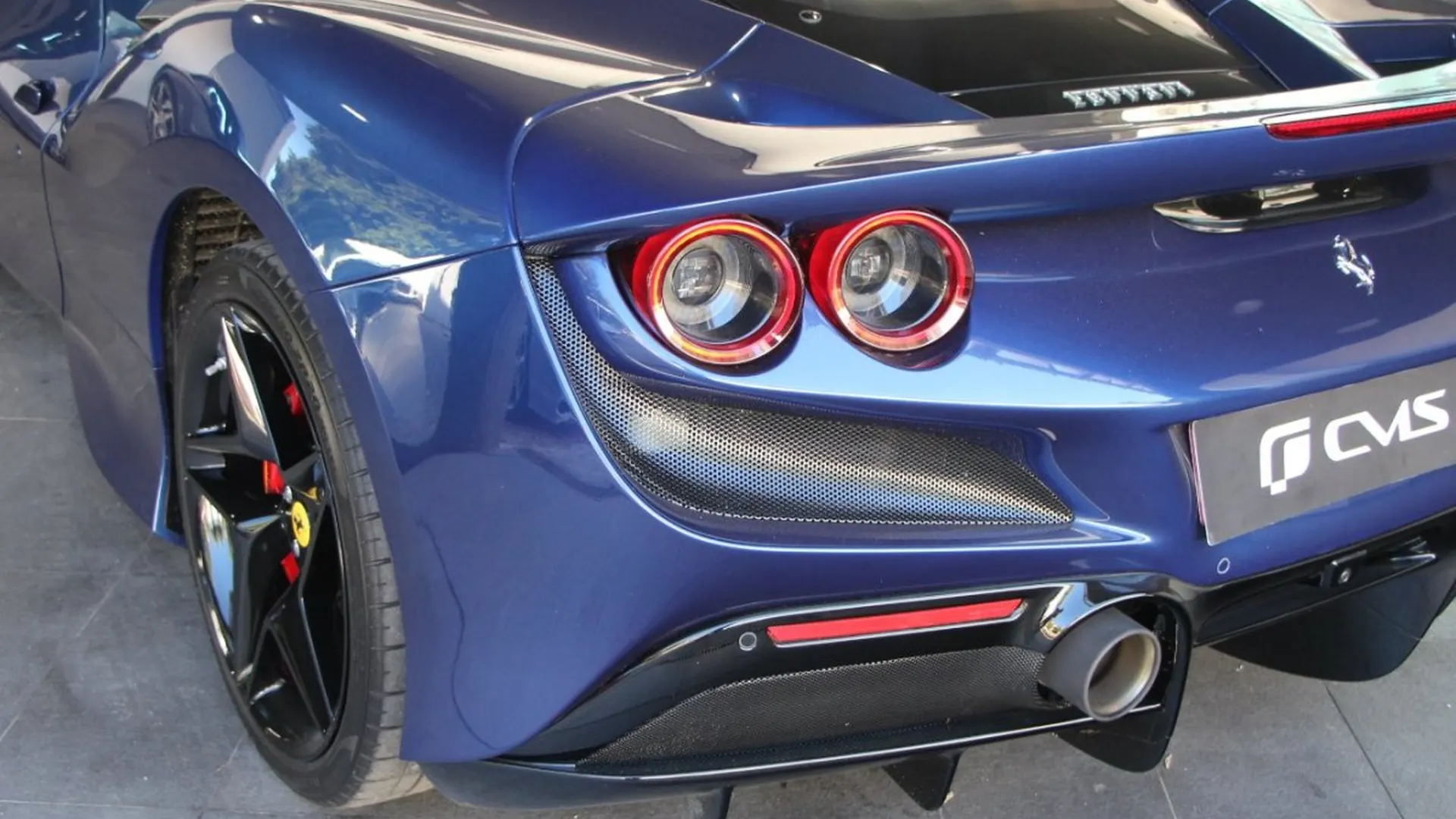 Ferrari F8 — photo 8
