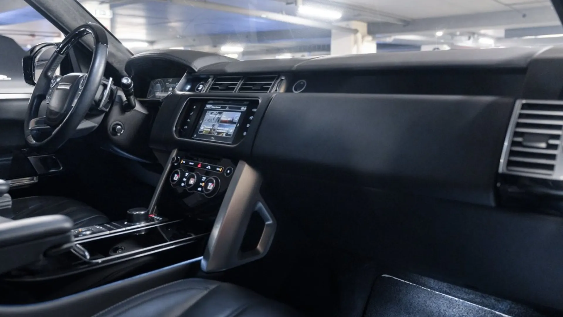 Land Rover Range Rover — photo 30