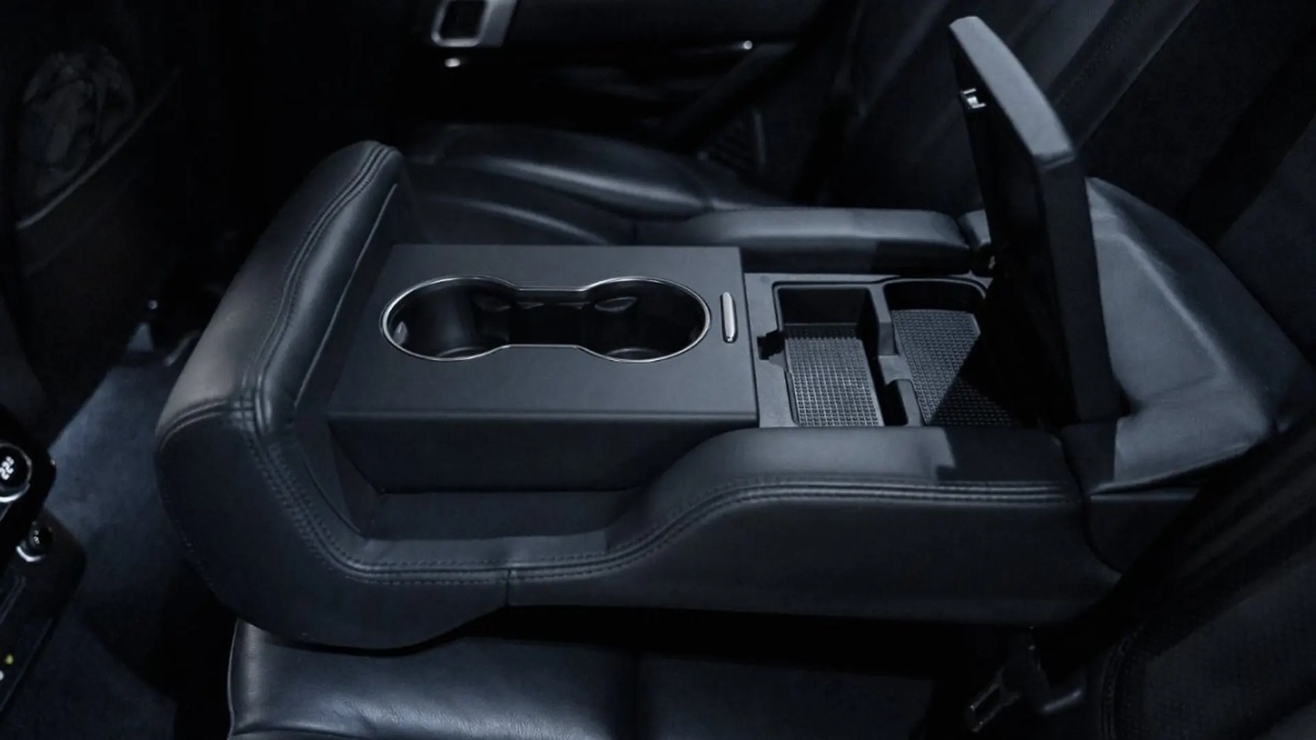 Land Rover Range Rover — photo 36