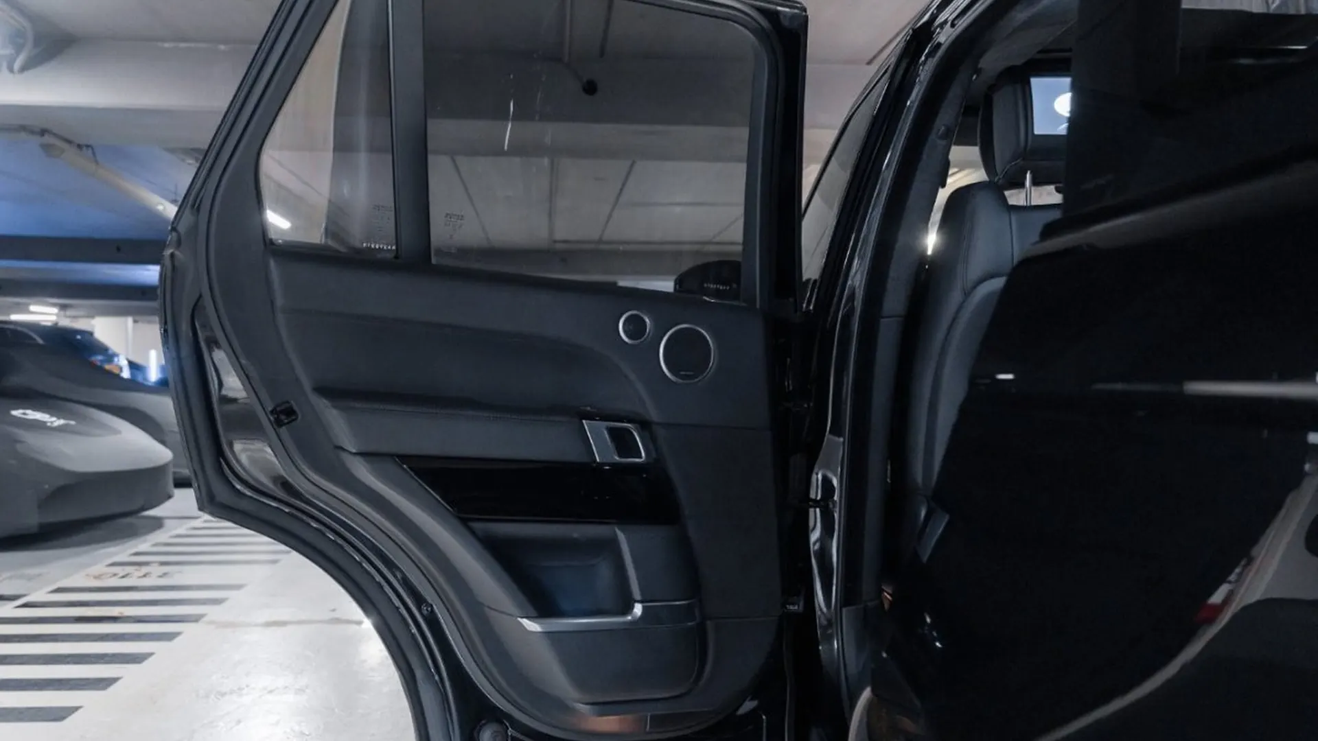 Land Rover Range Rover — photo 32