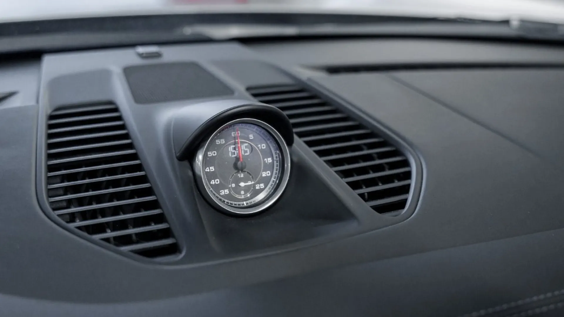 Porsche 911 — photo 35