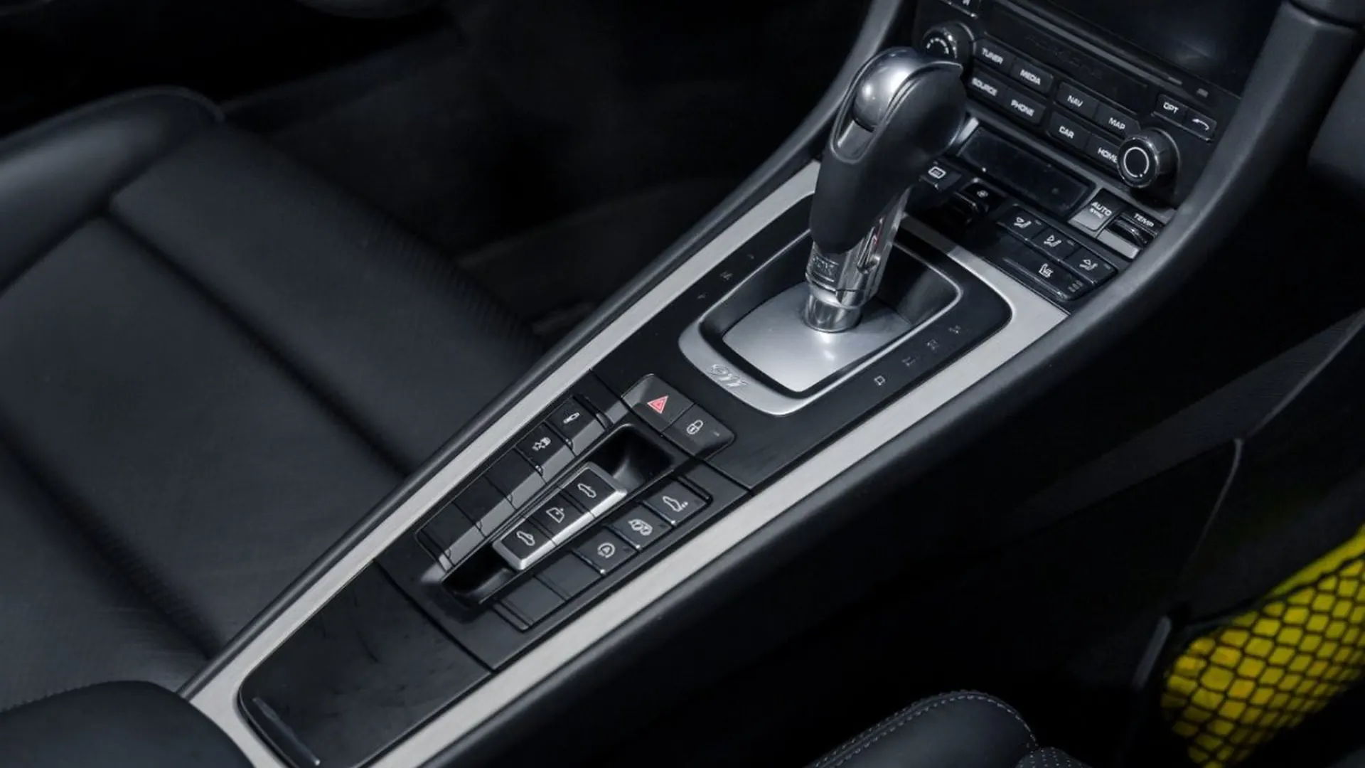 Porsche 911 — photo 37