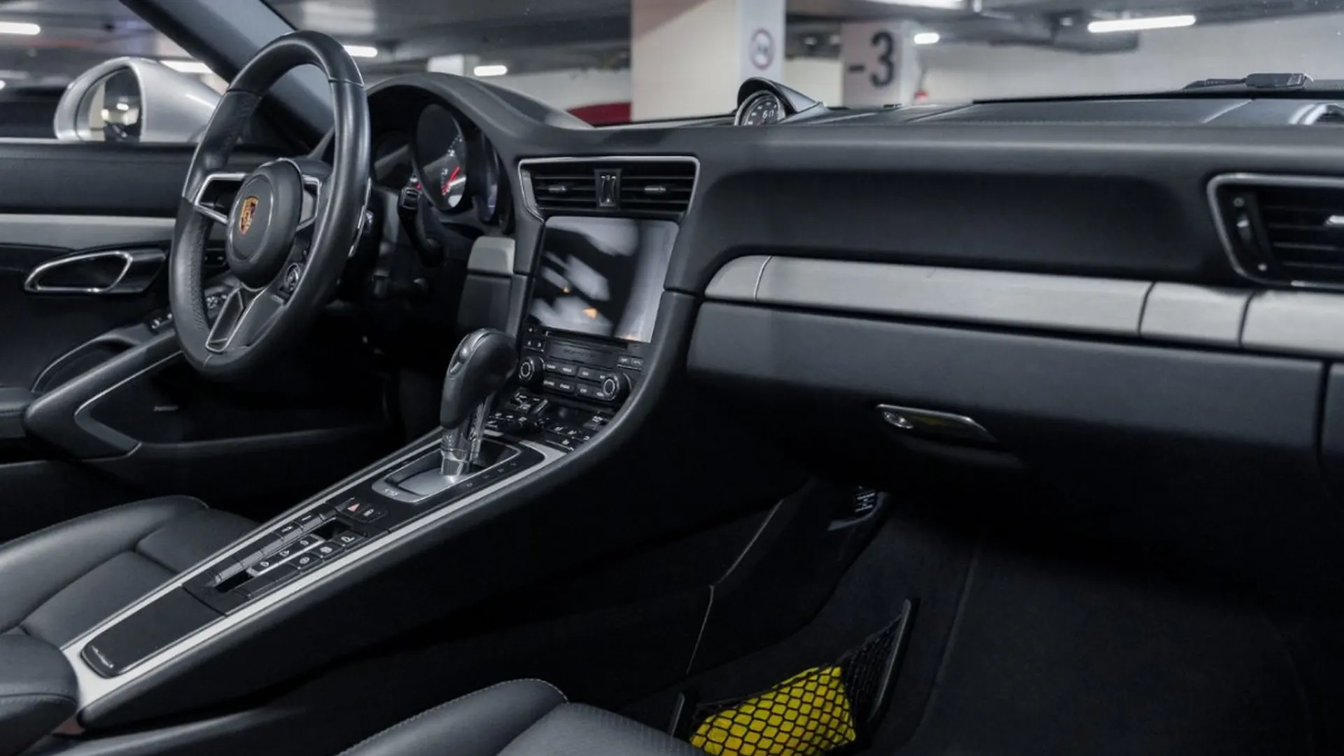 Porsche 911 — photo 42