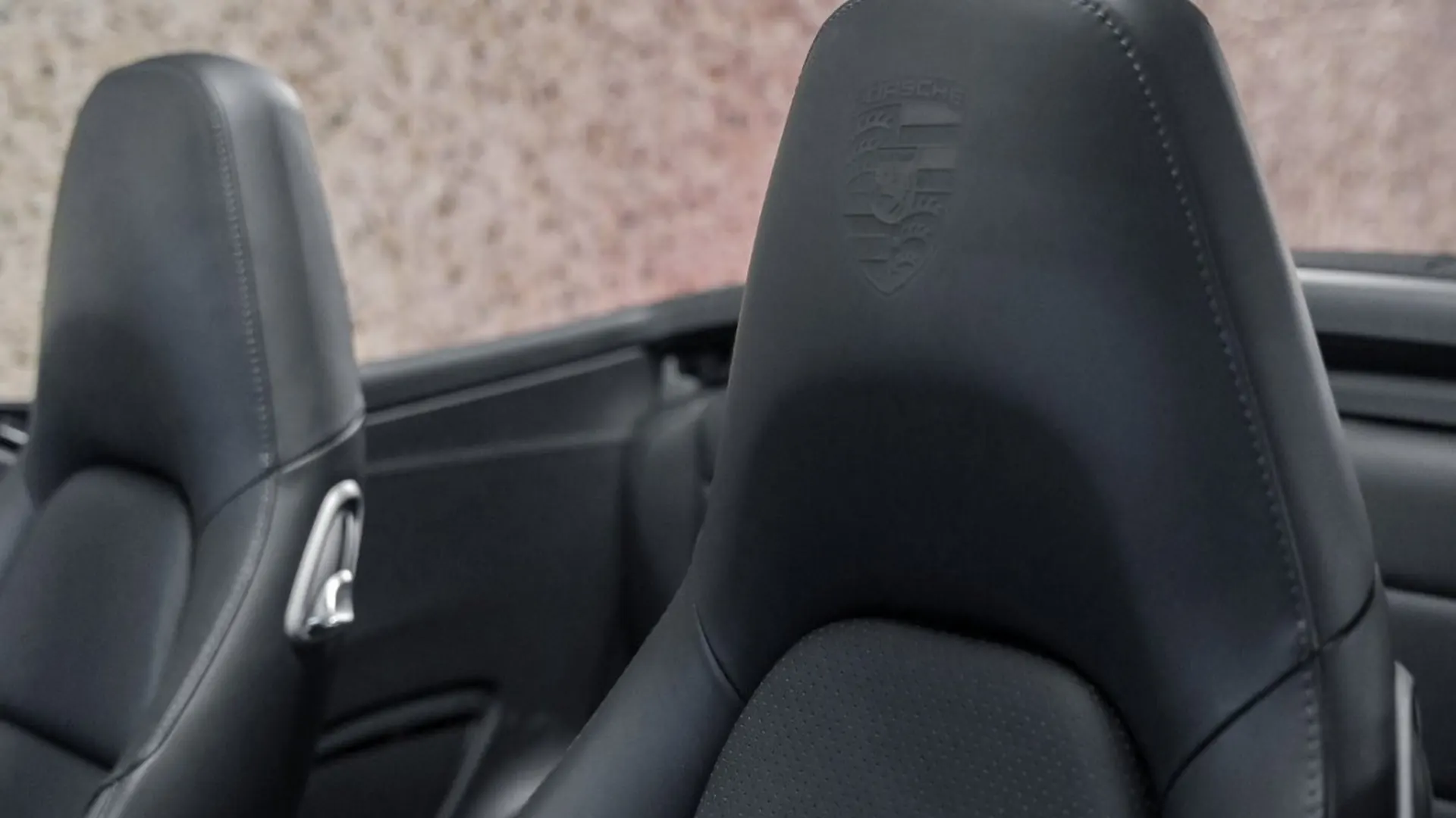 Porsche 911 — photo 28