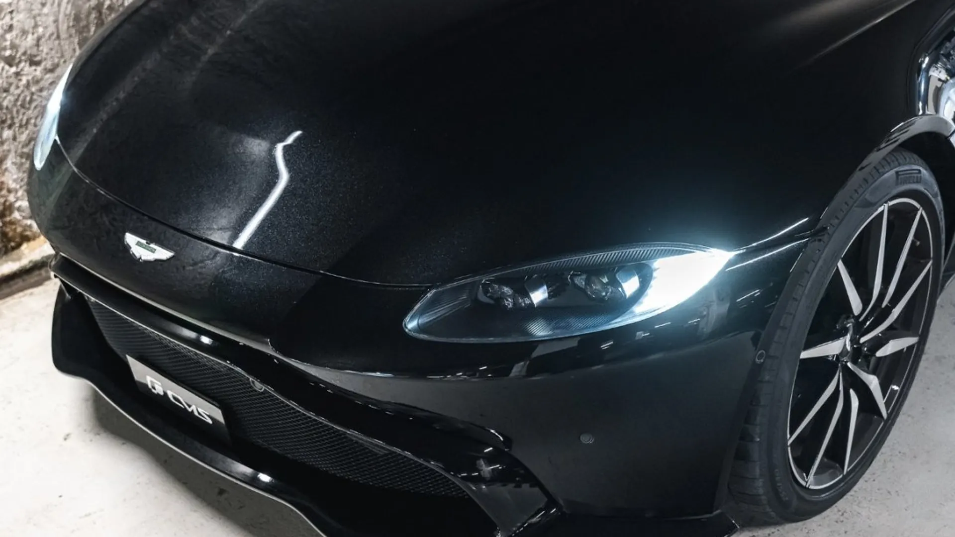 Aston Martin Vantage — photo 7