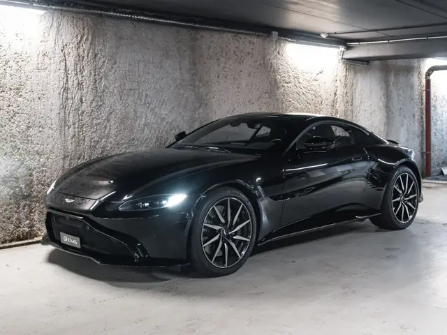 Aston Martin Vantage