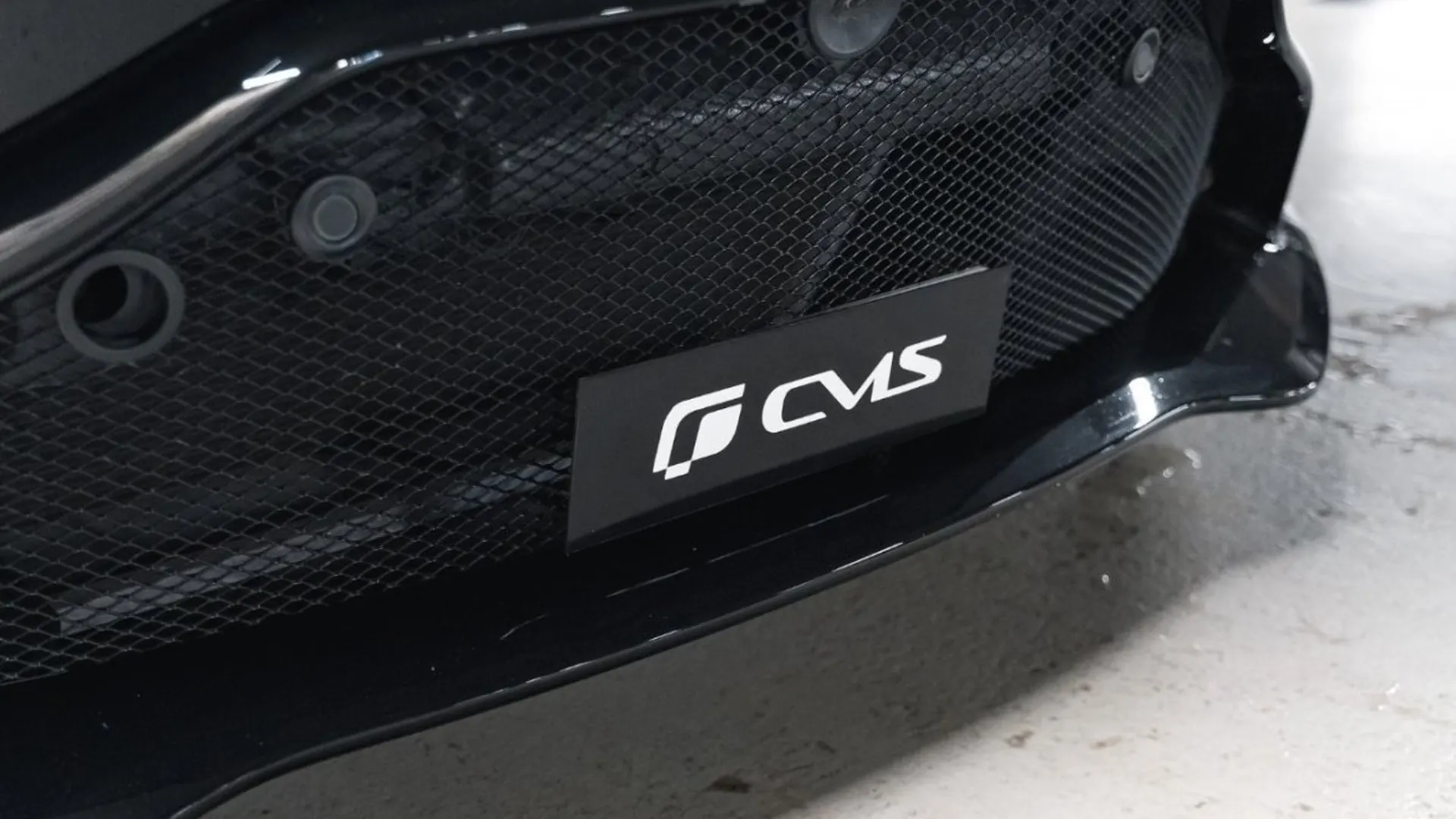 Aston Martin Vantage — photo 10