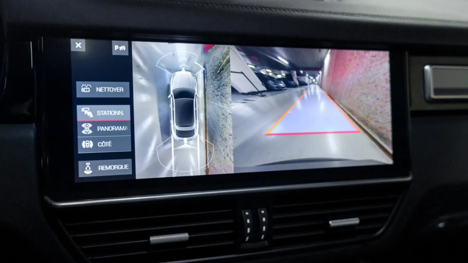 Porsche Cayenne — photo 33